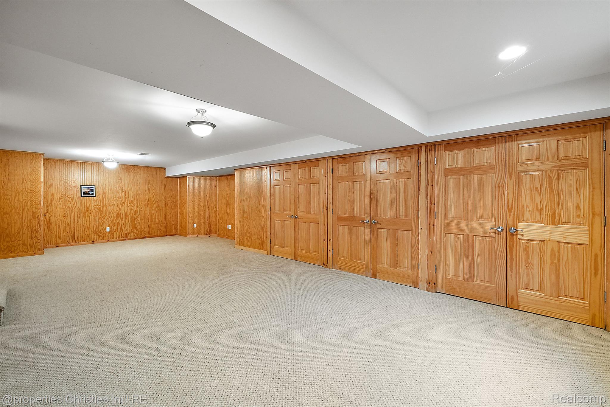 2611 AMBERLY Road