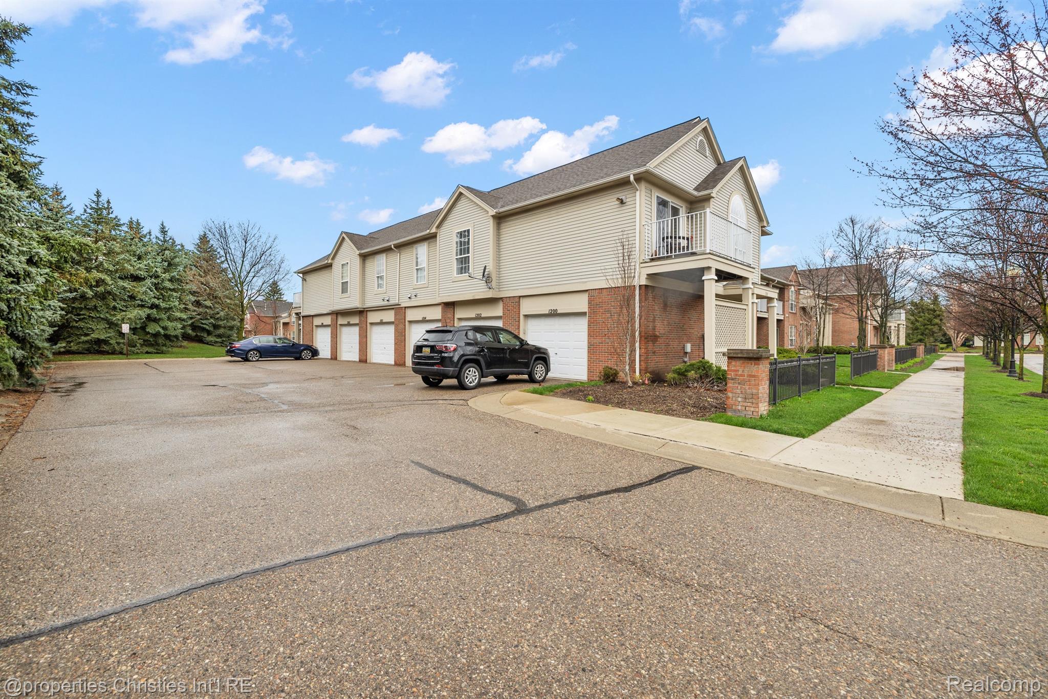 1105 Saratoga Boulevard 3