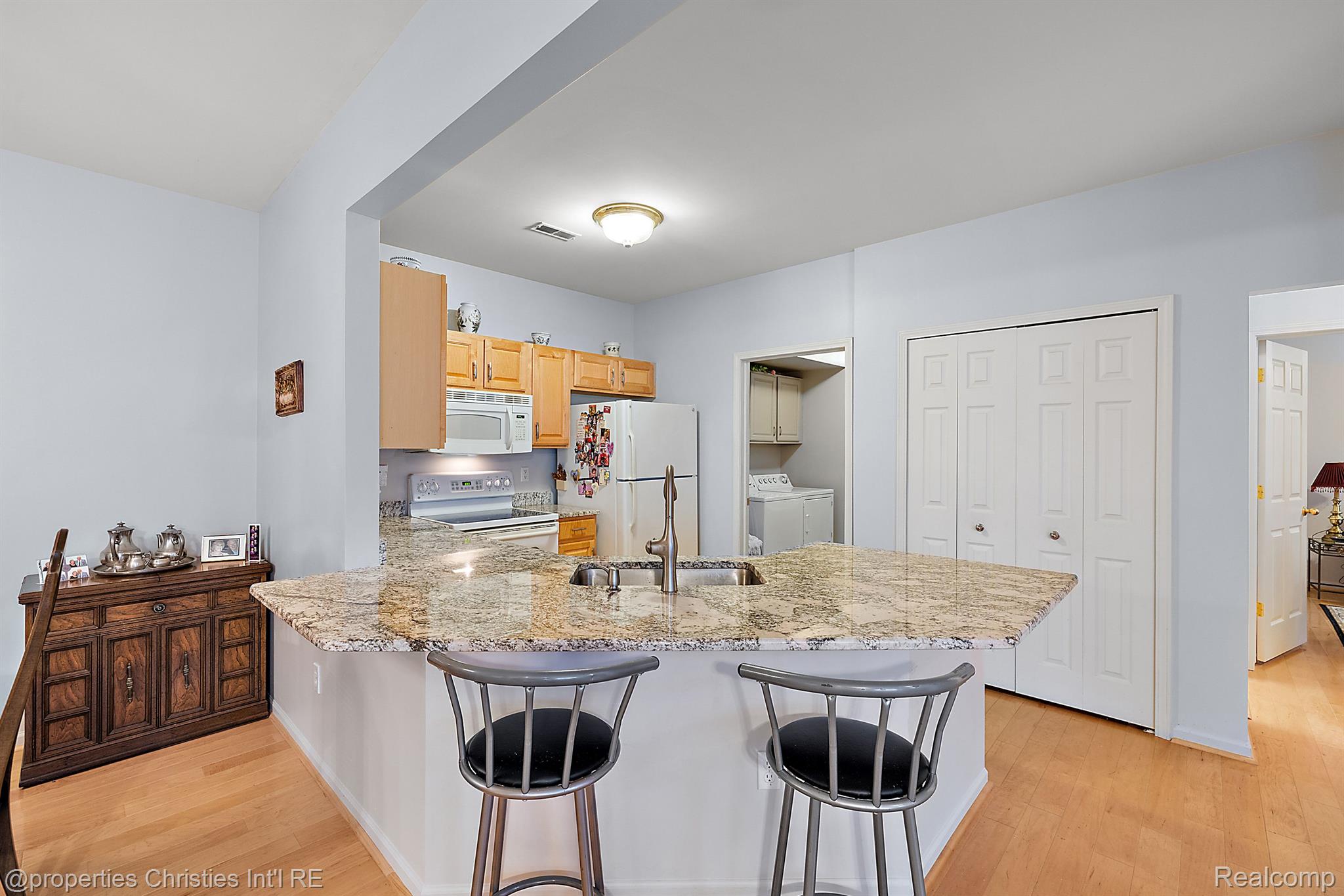 1105 Saratoga Boulevard 3