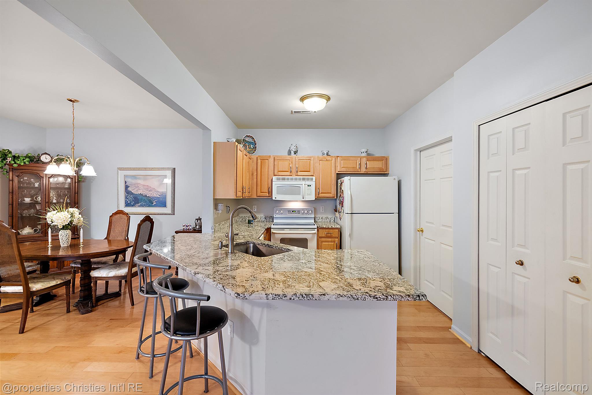 1105 Saratoga Boulevard 3