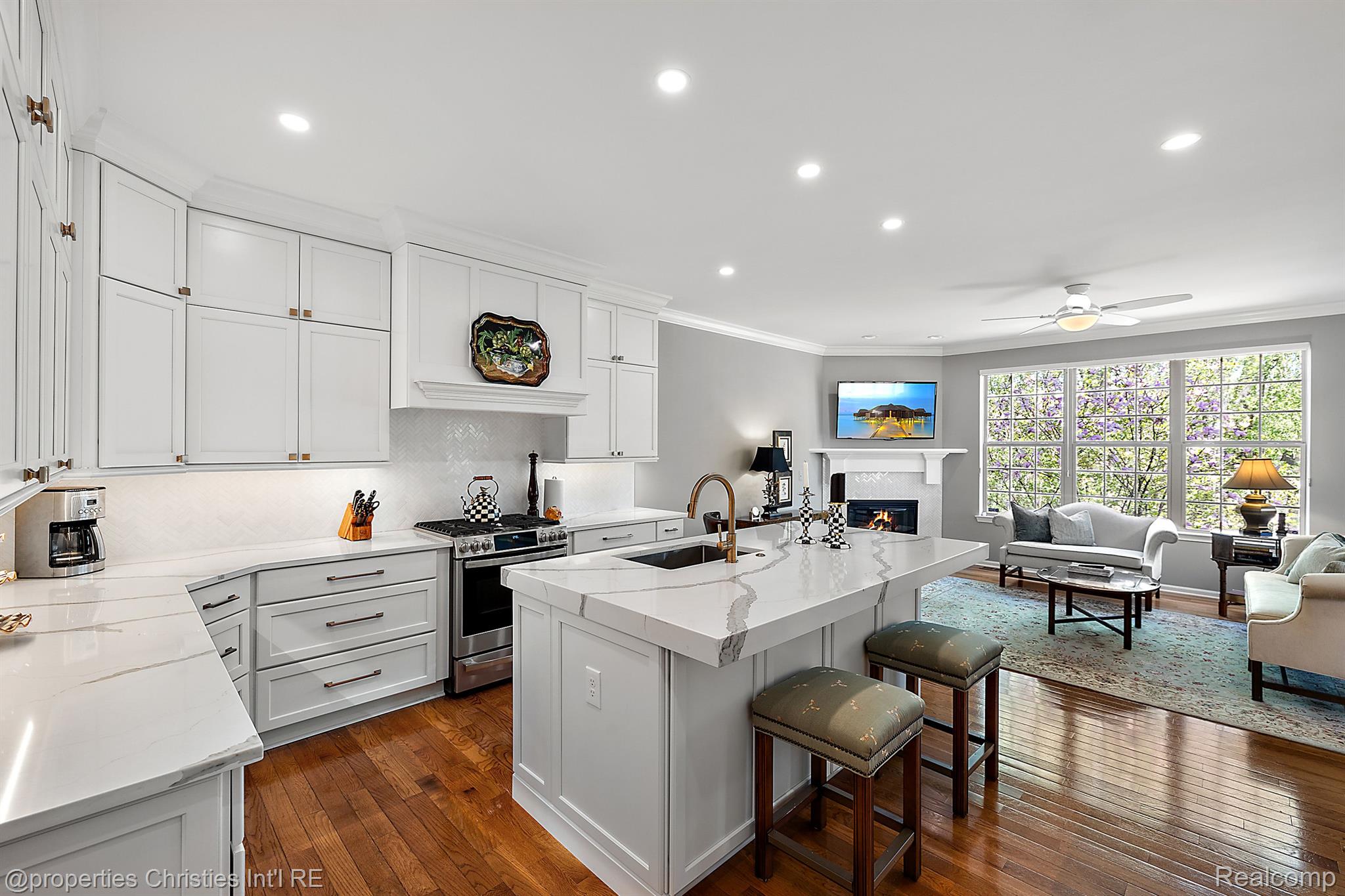 2262 PRESERVE Lane