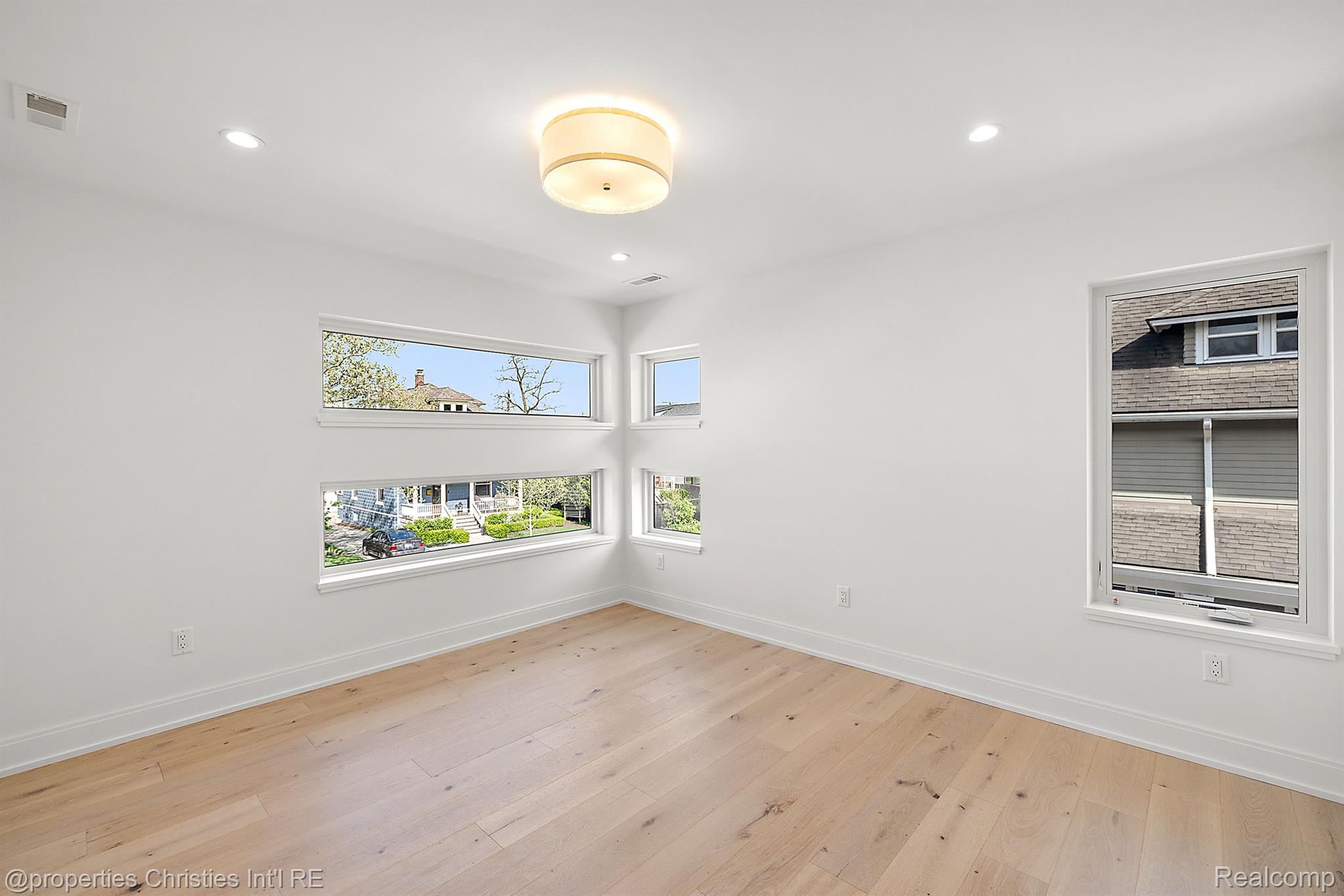 864 ANN Street