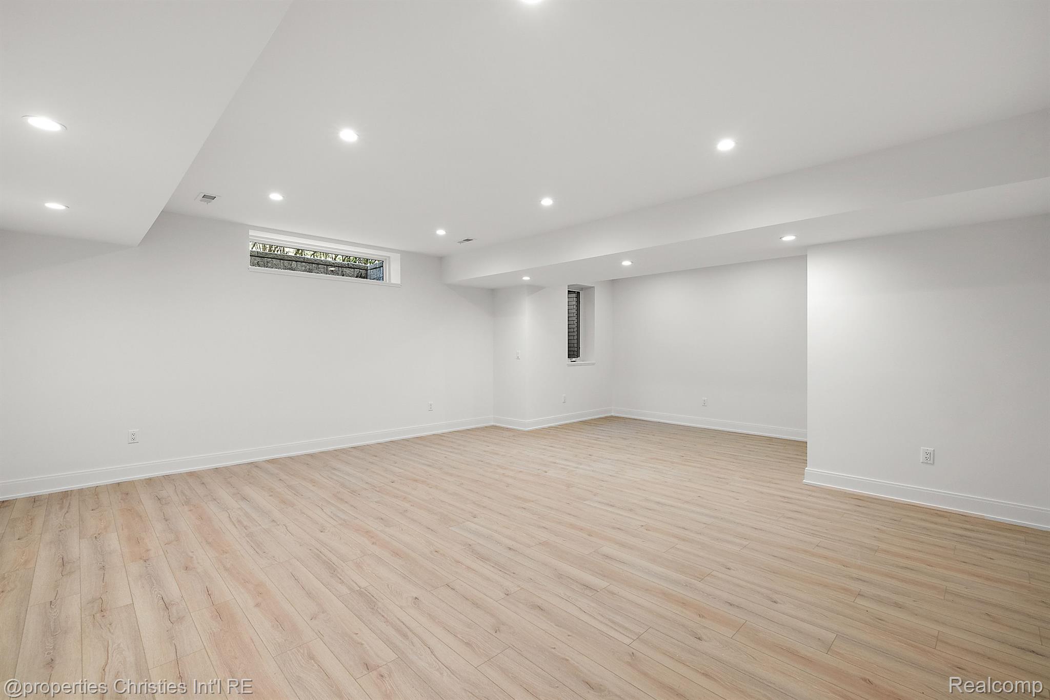 864 ANN Street