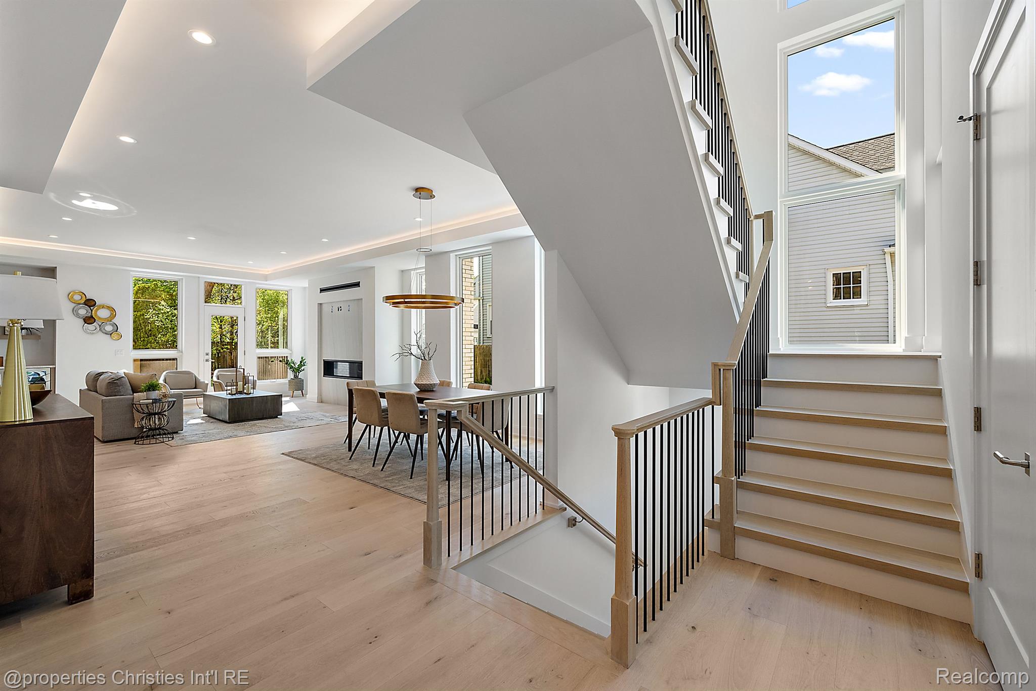 864 ANN Street