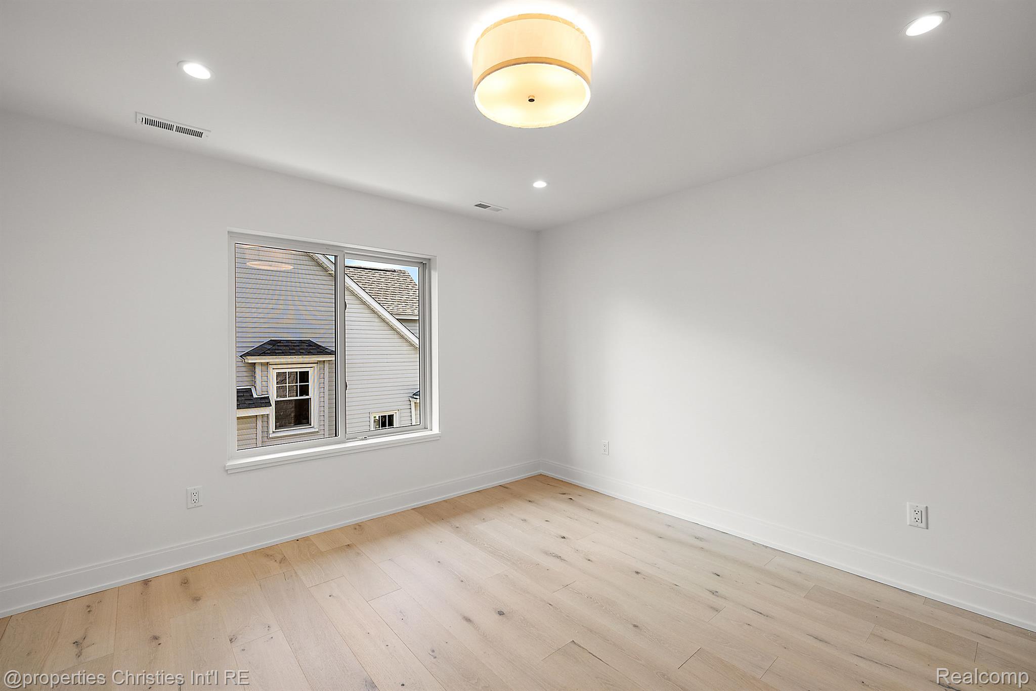 864 ANN Street