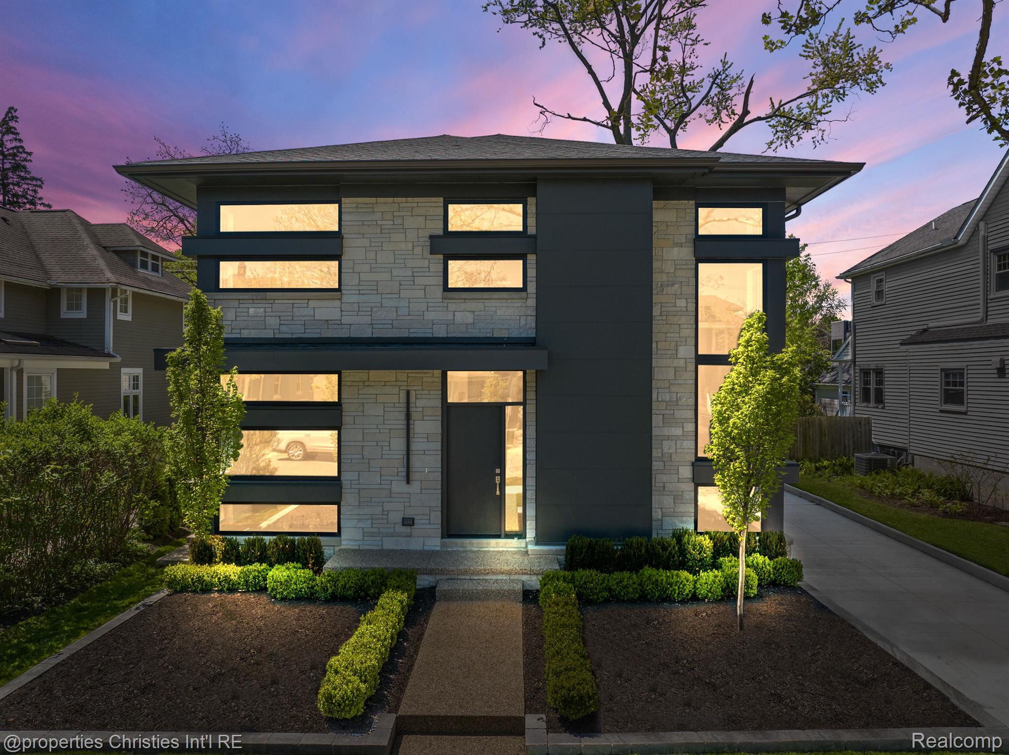 864 ANN Street