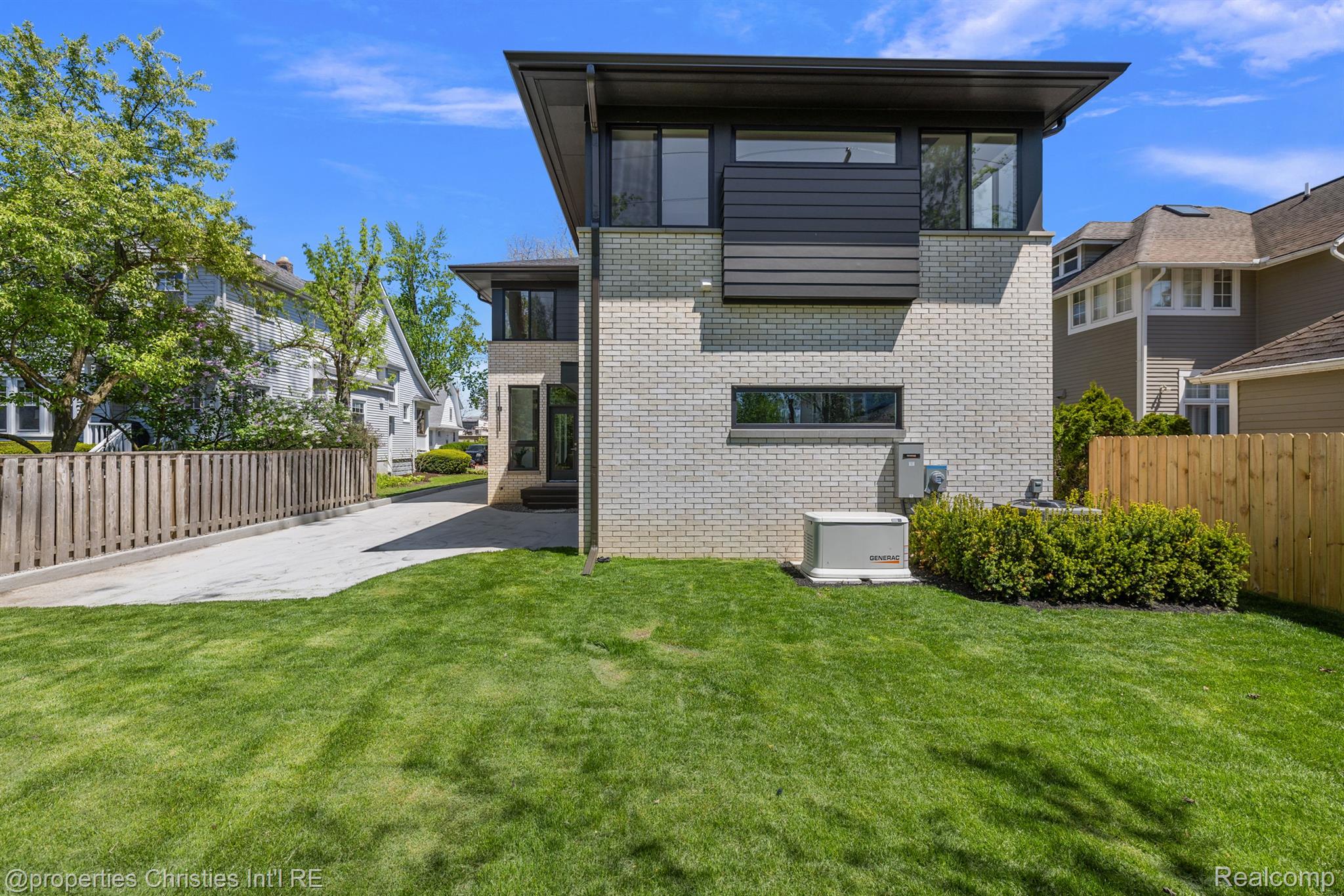 864 ANN Street
