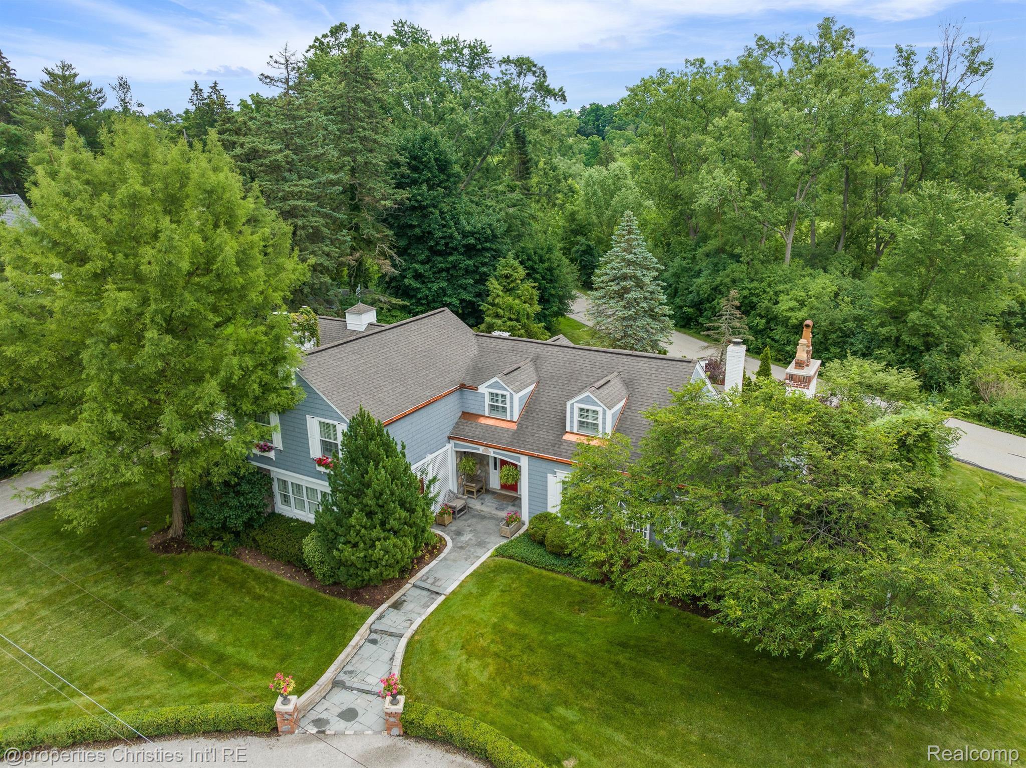 275 BARDEN Road