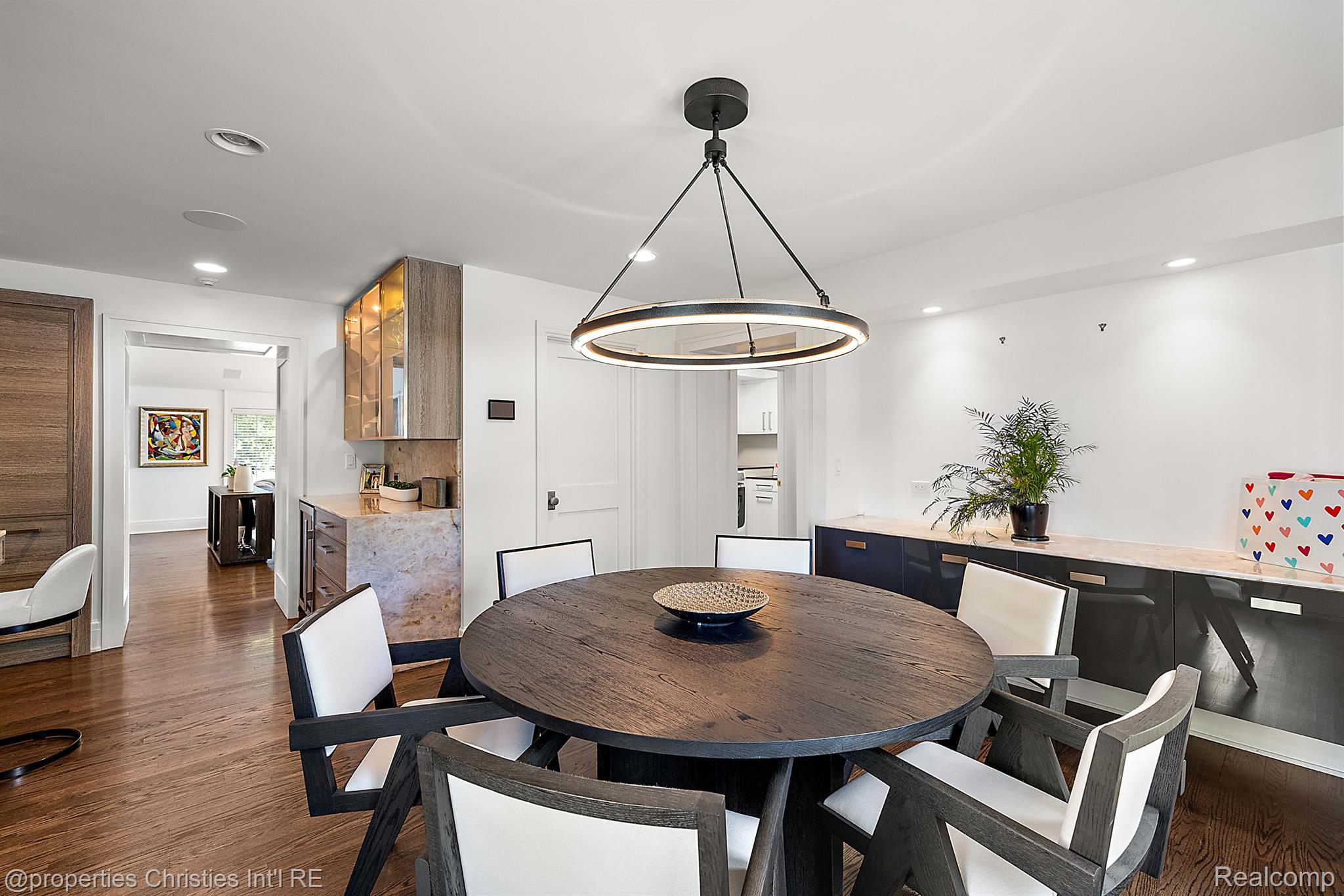 908 CHESTERFIELD Avenue