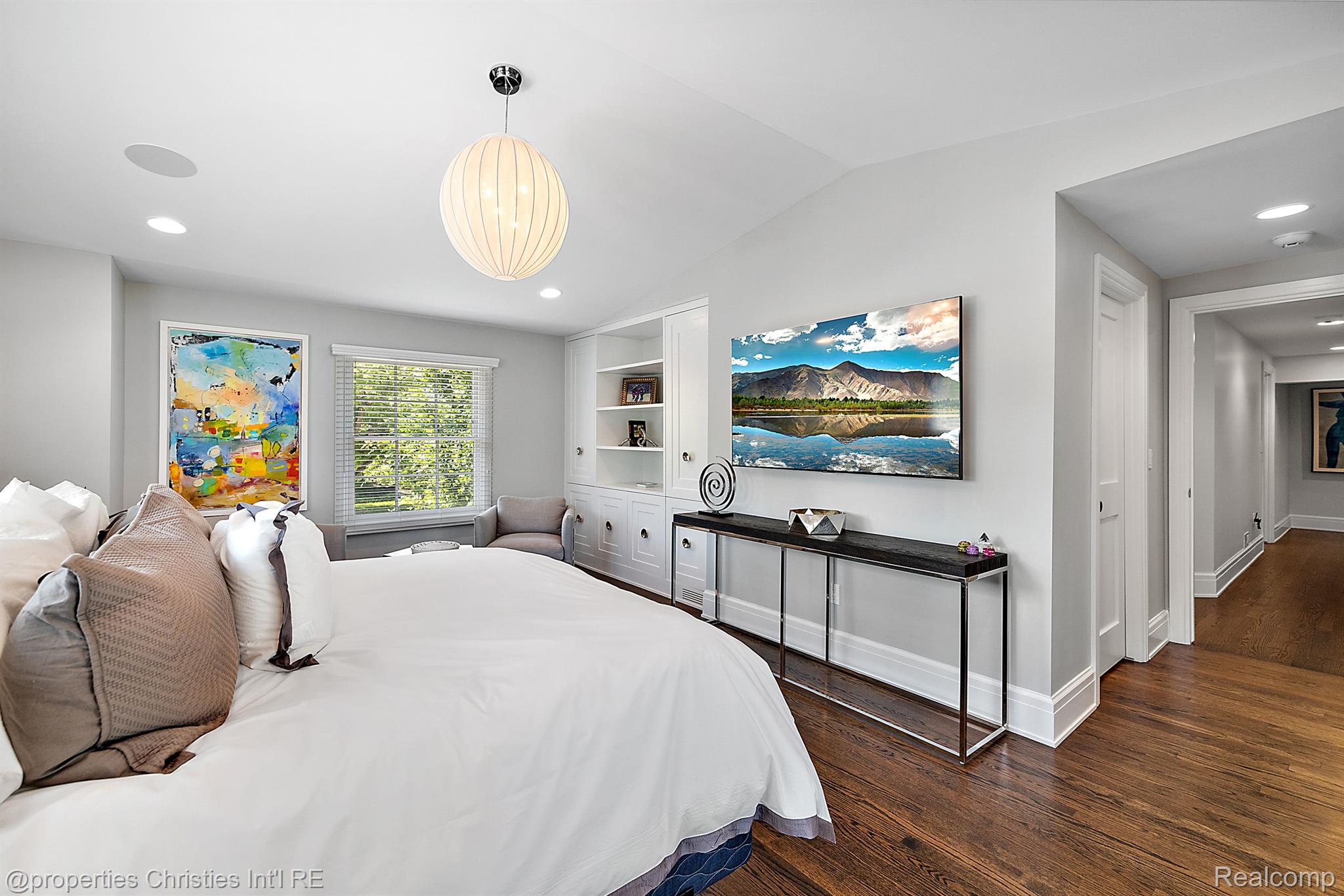 908 CHESTERFIELD Avenue