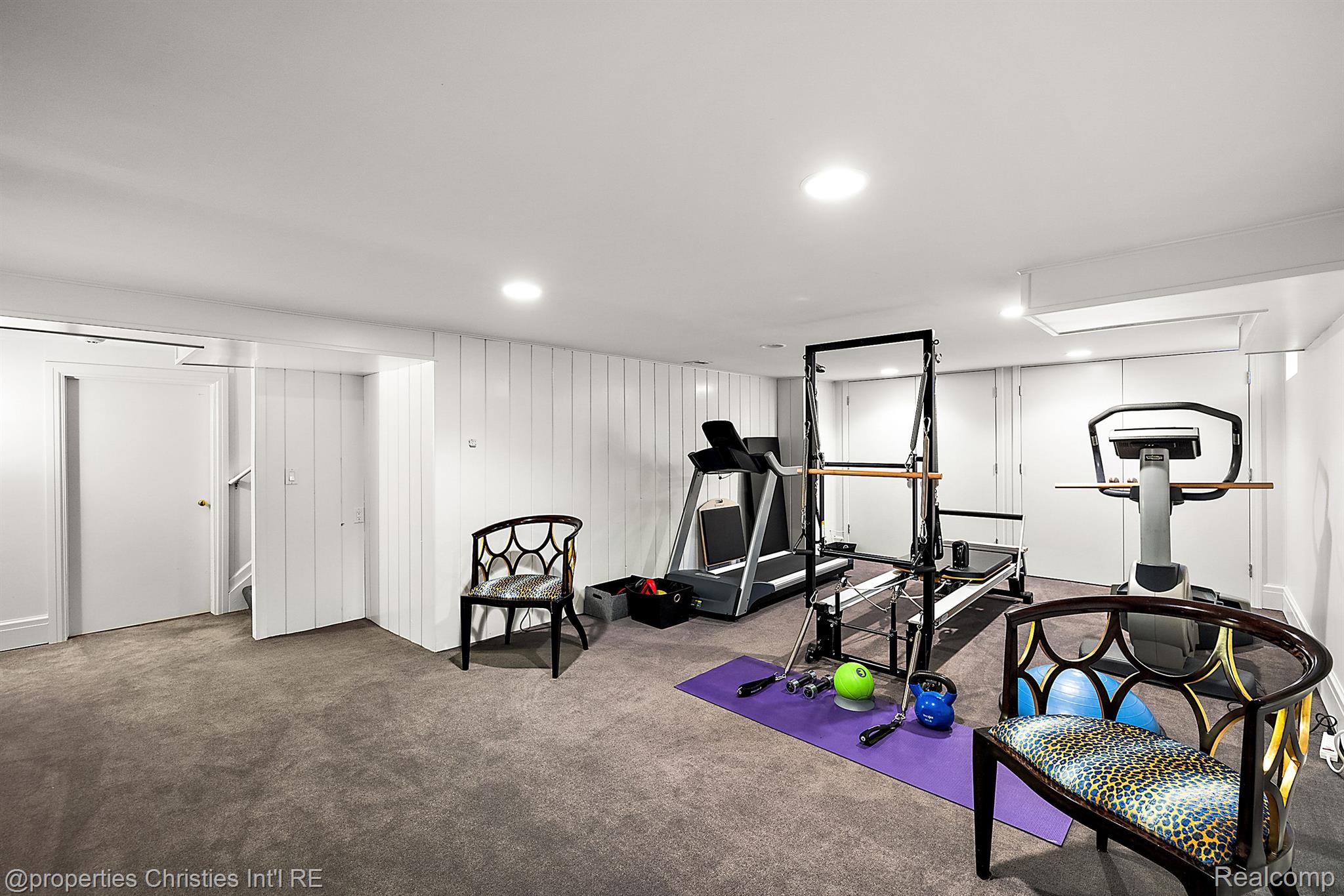 908 CHESTERFIELD Avenue