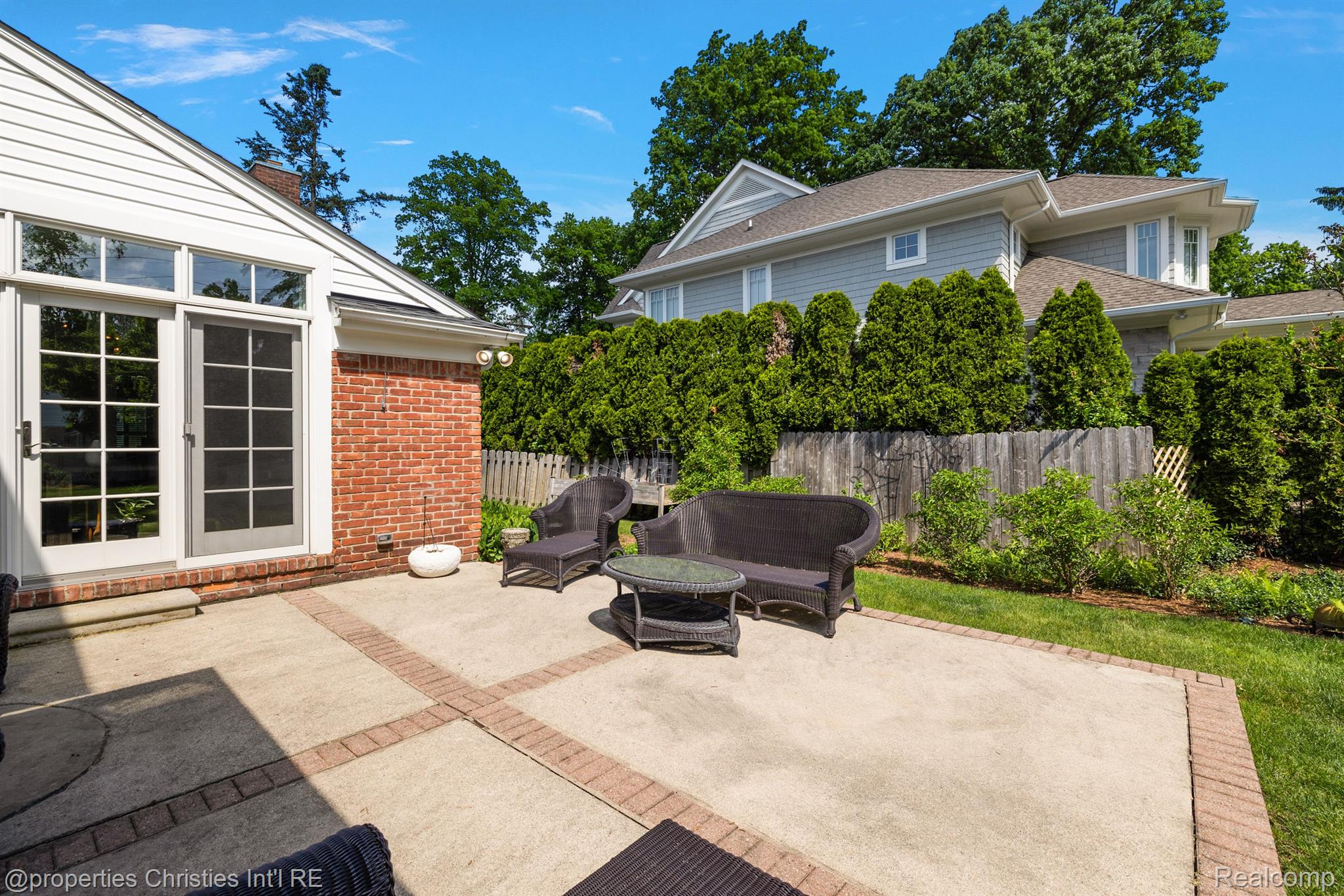 908 CHESTERFIELD Avenue