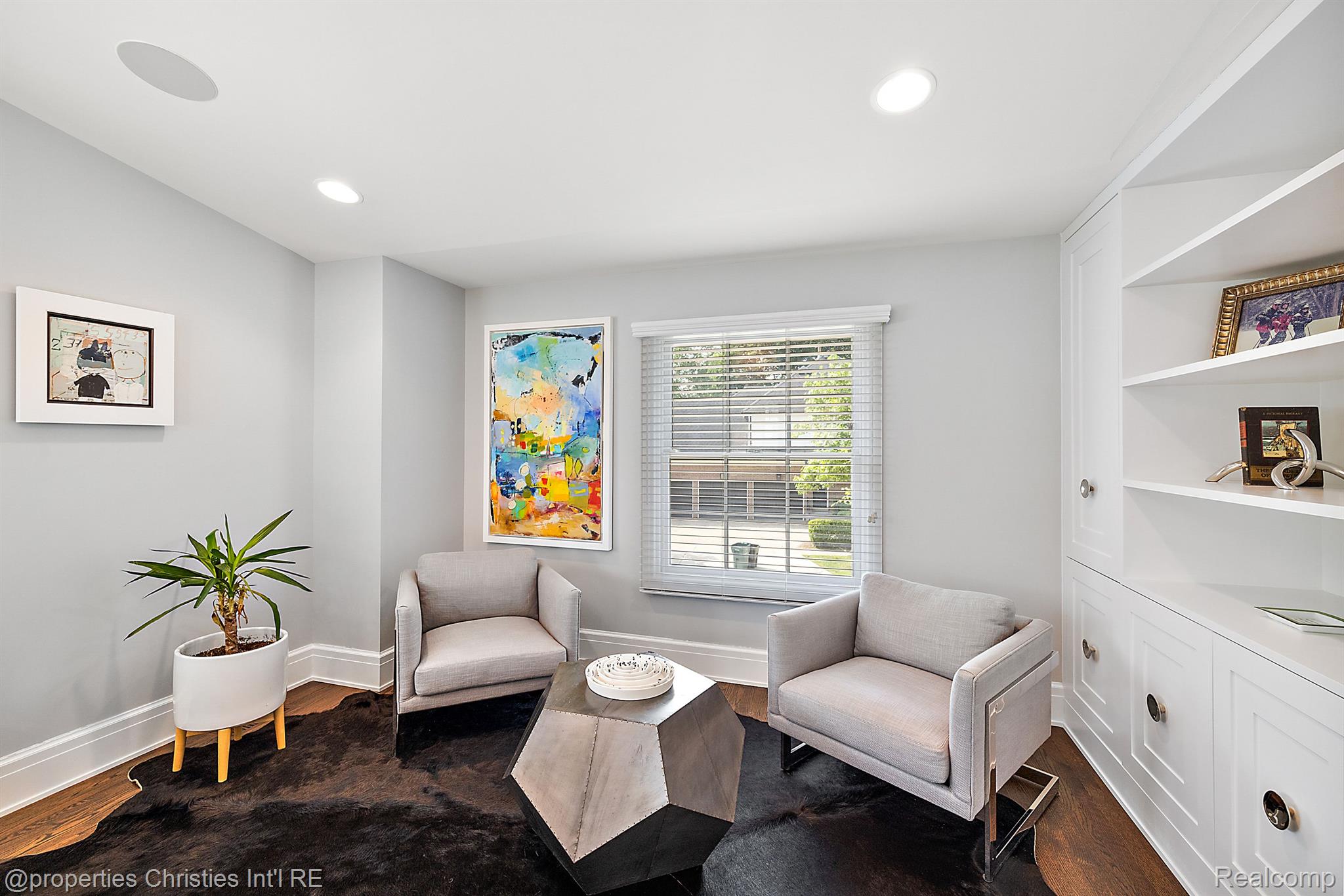 908 CHESTERFIELD Avenue