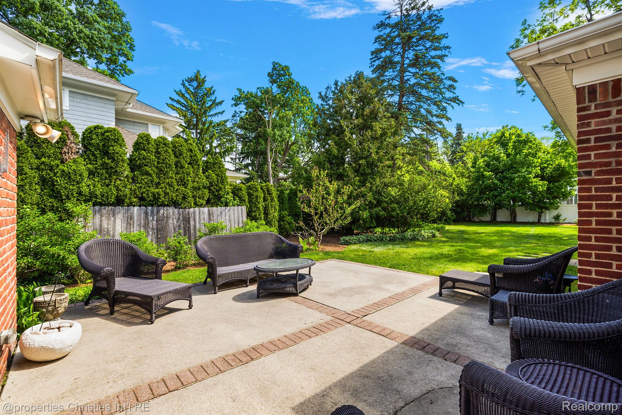 908 CHESTERFIELD Avenue