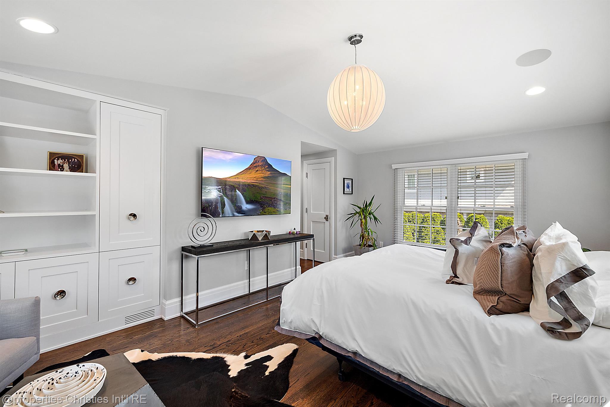 908 CHESTERFIELD Avenue