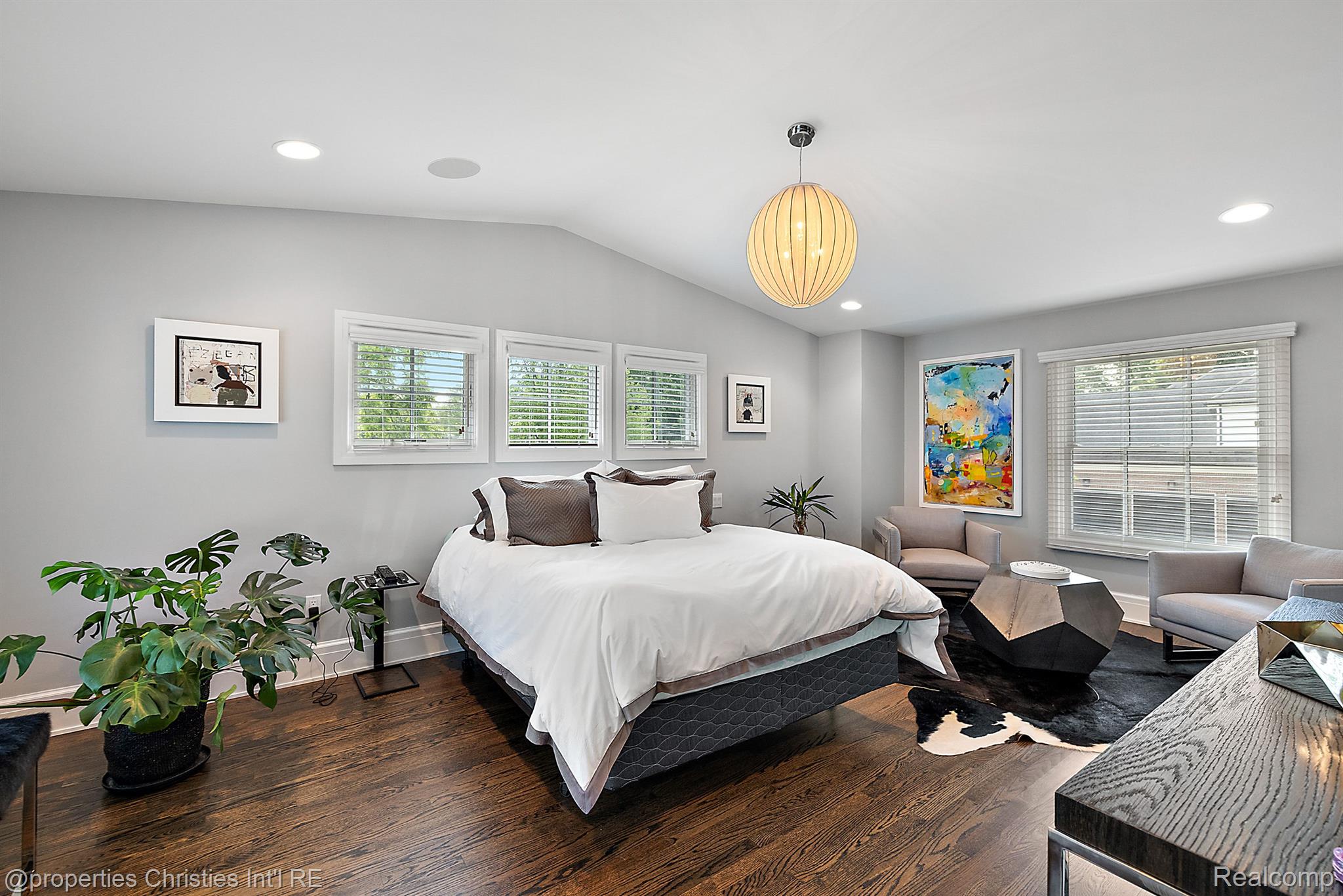 908 CHESTERFIELD Avenue