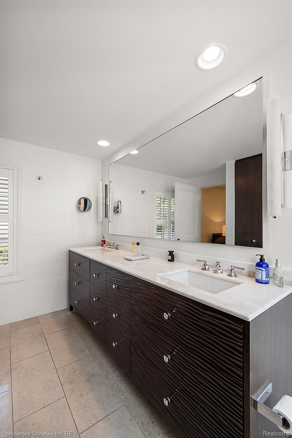 908 CHESTERFIELD Avenue