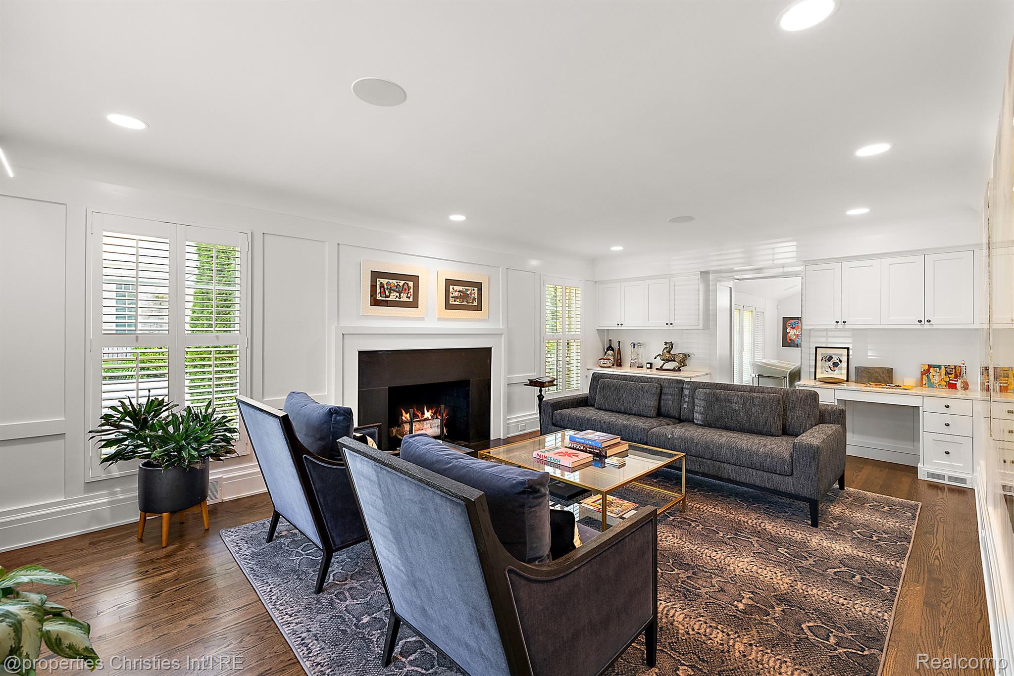 908 CHESTERFIELD Avenue