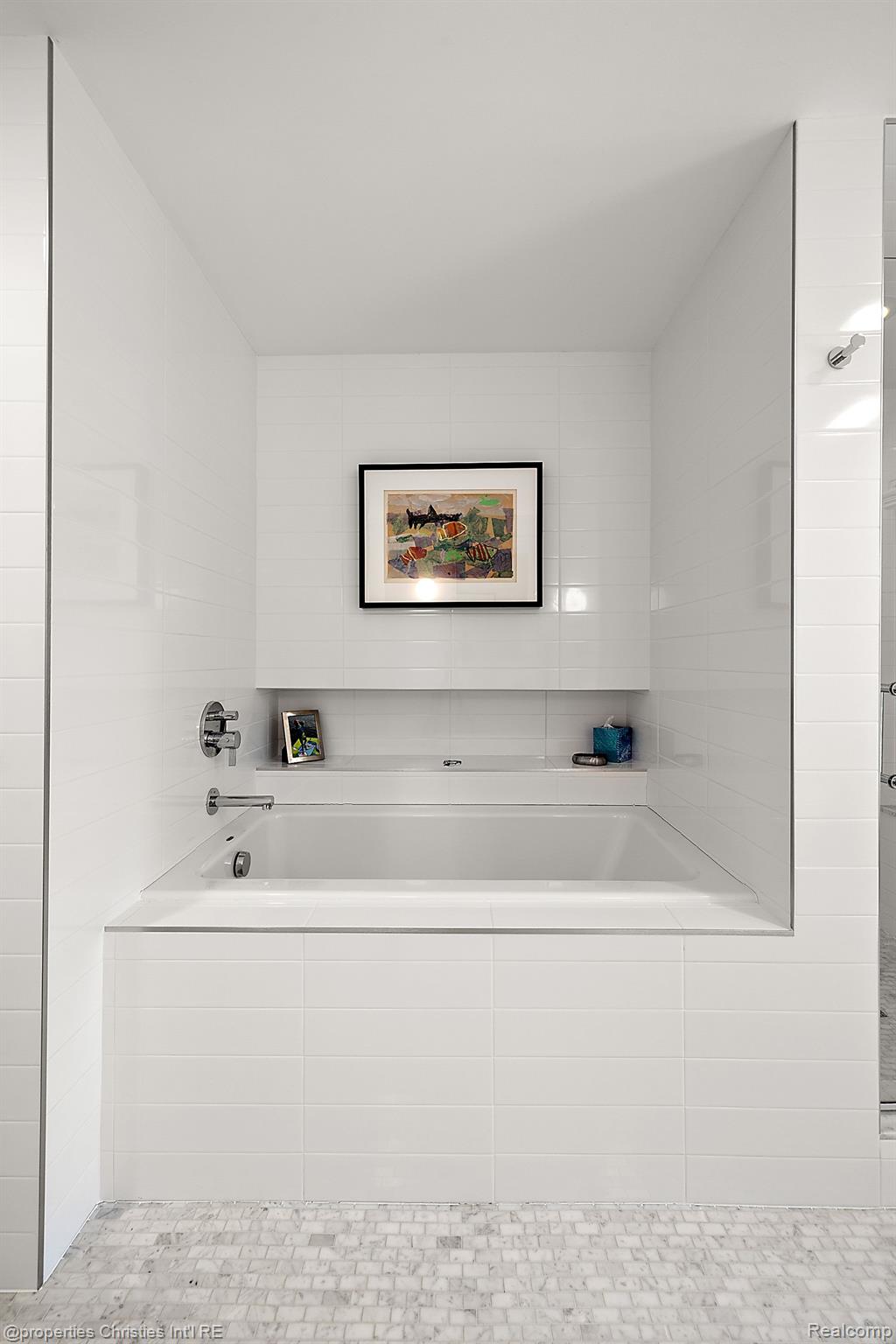 908 CHESTERFIELD Avenue