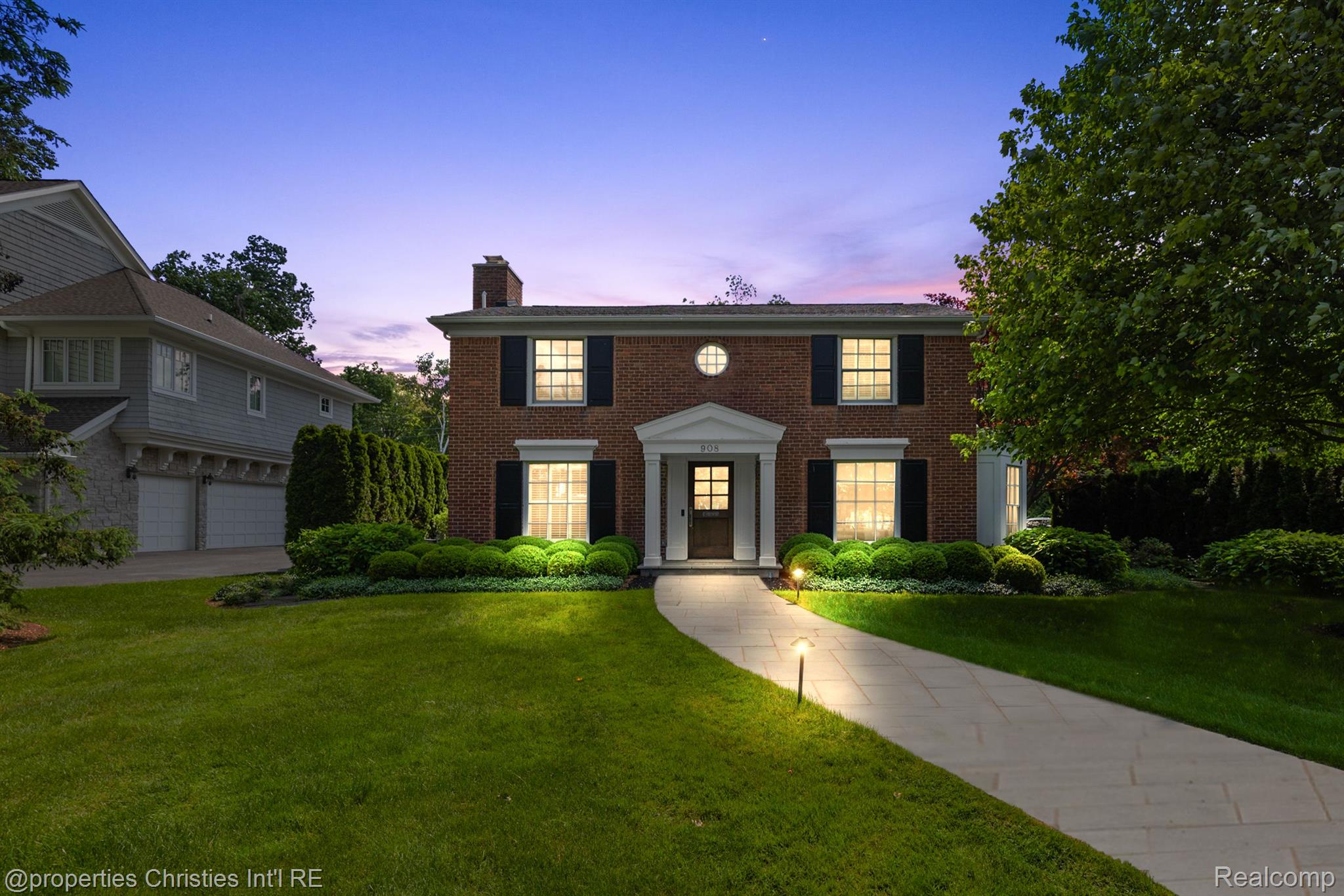 908 CHESTERFIELD Avenue