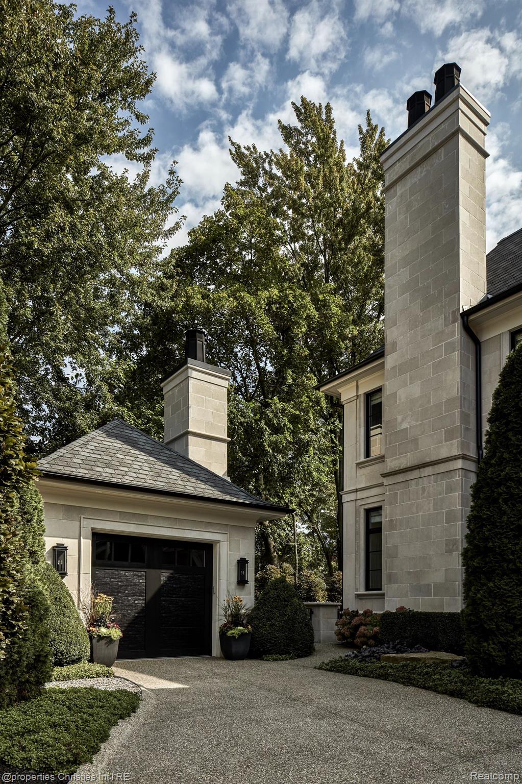 640 BALDWIN Court