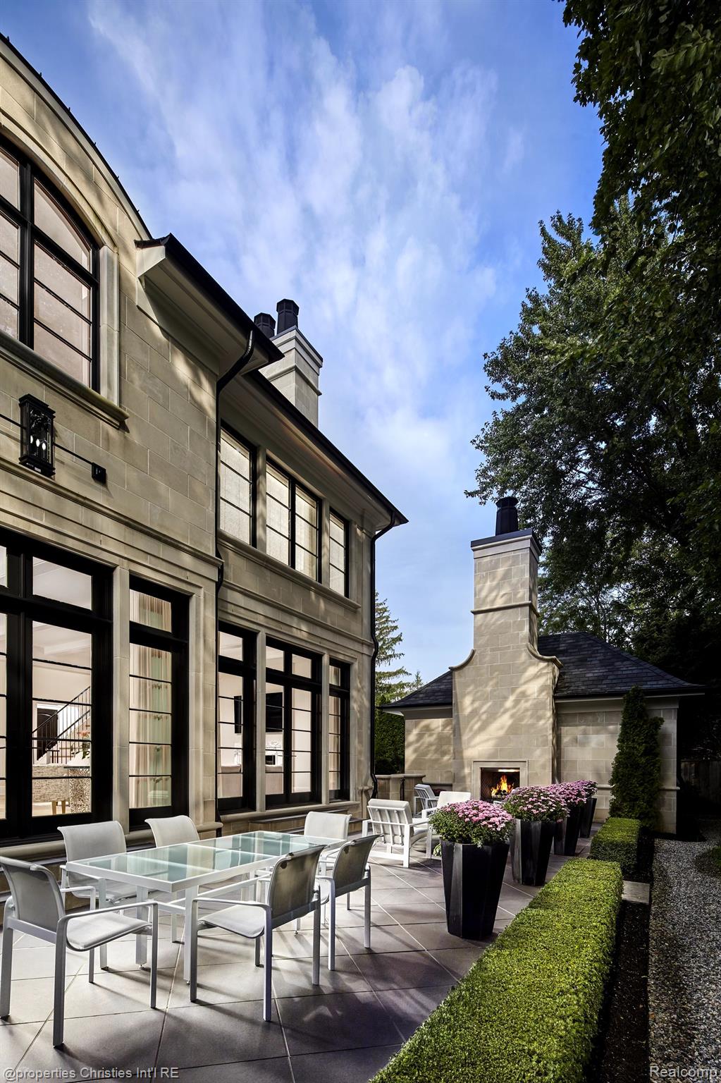 640 BALDWIN Court