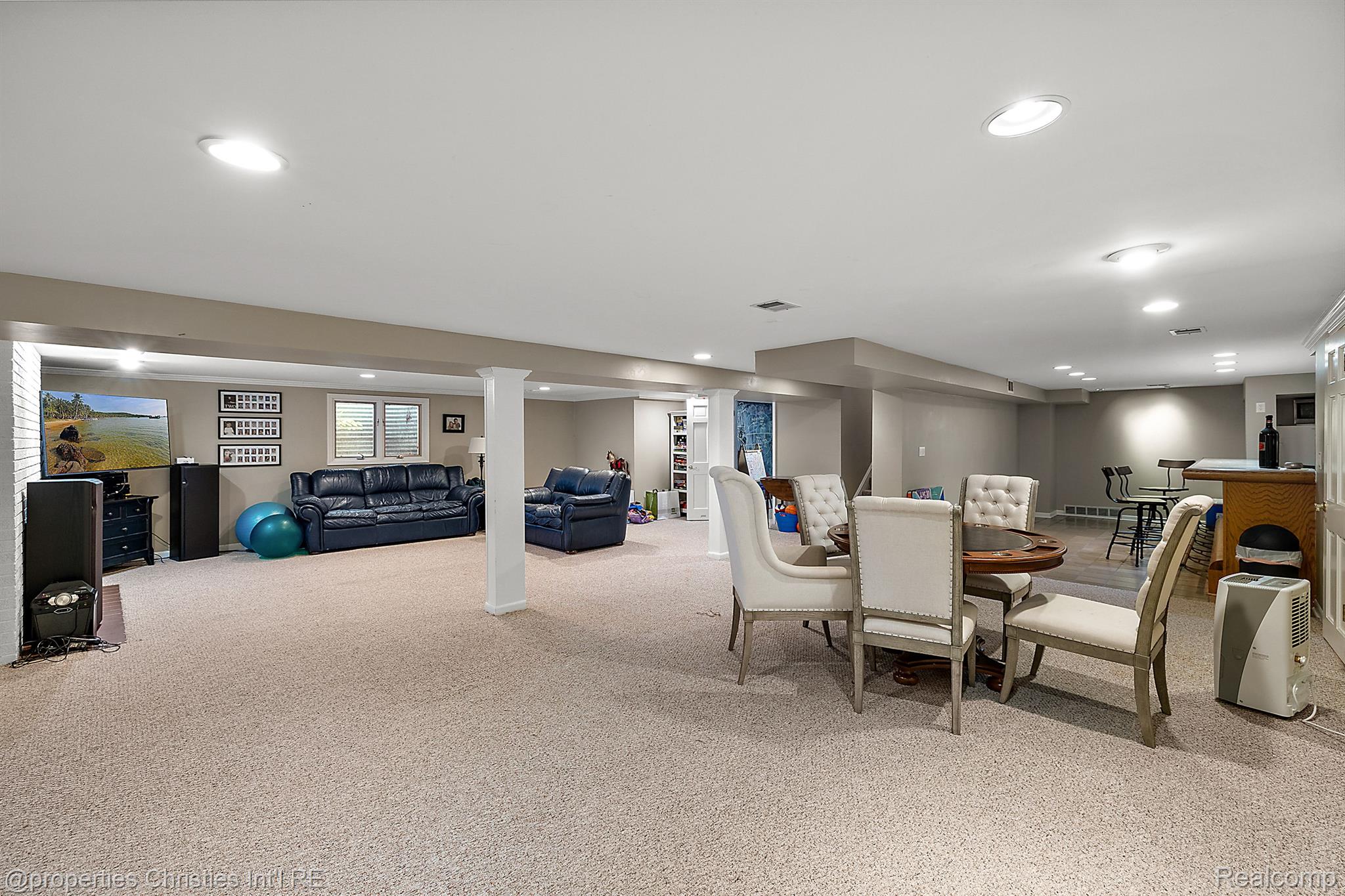 965 N CRANBROOK Road