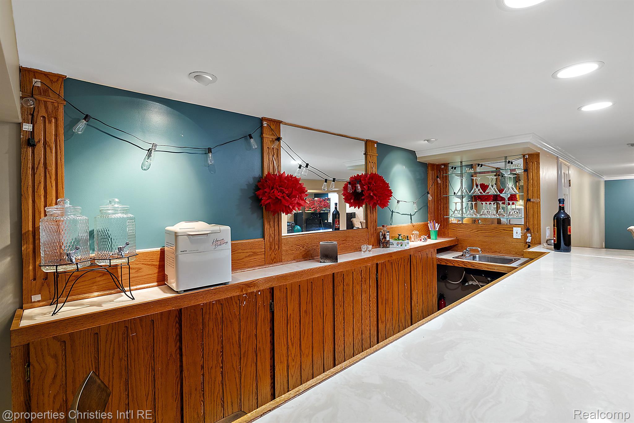 965 N CRANBROOK Road