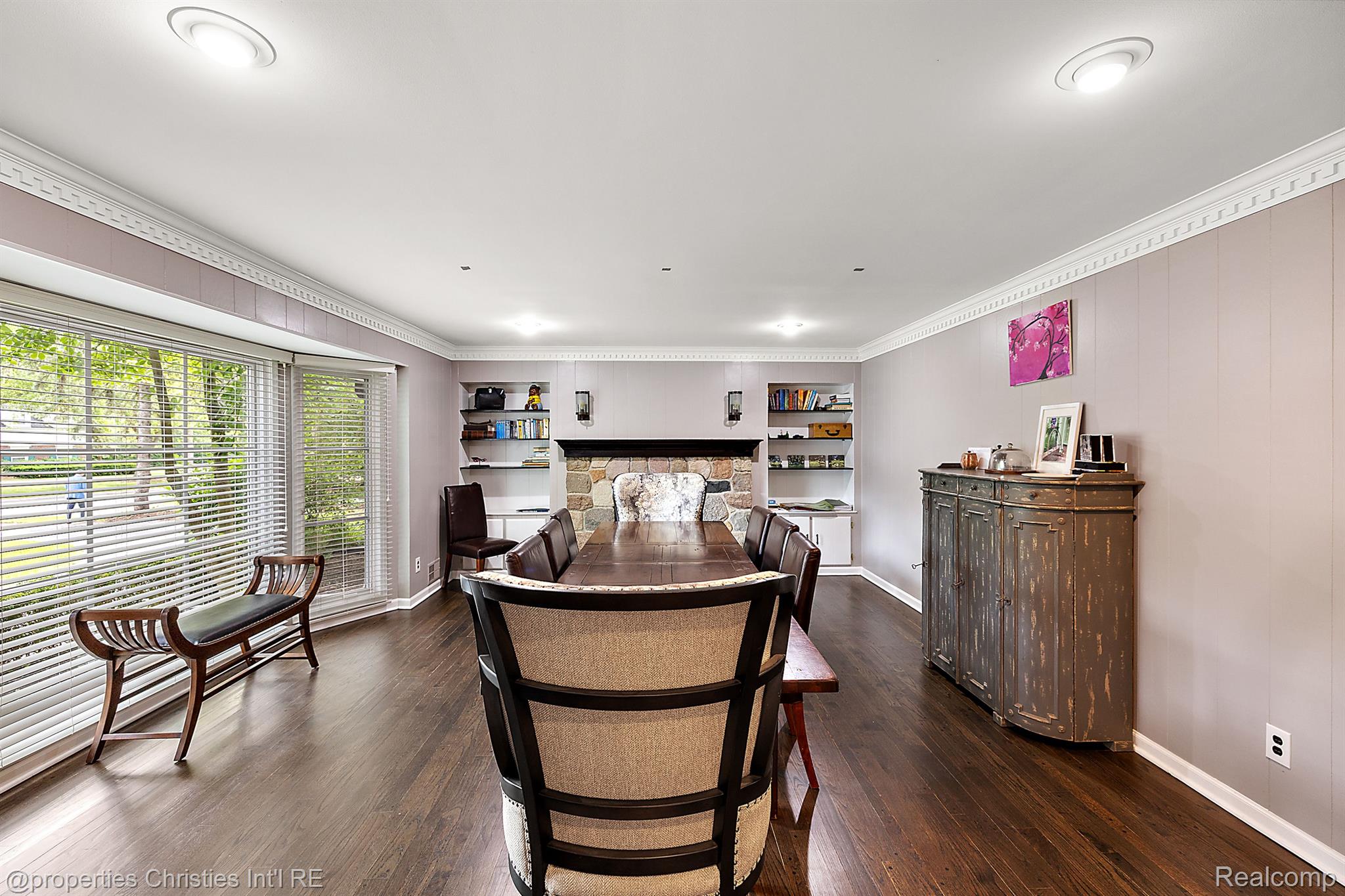 965 N CRANBROOK Road