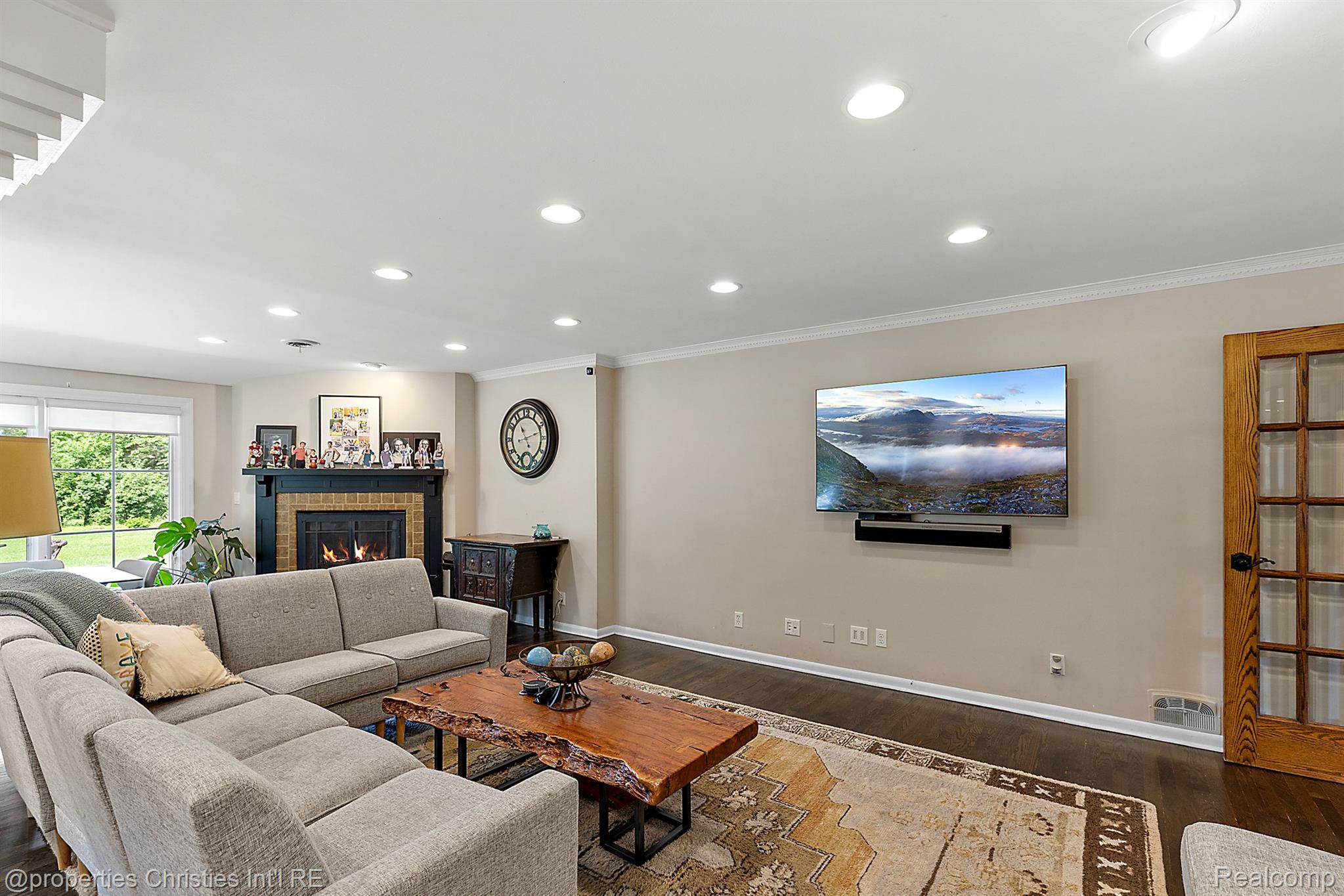965 N CRANBROOK Road
