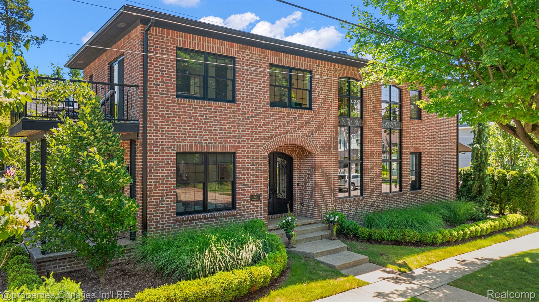 850 GREENWOOD Street