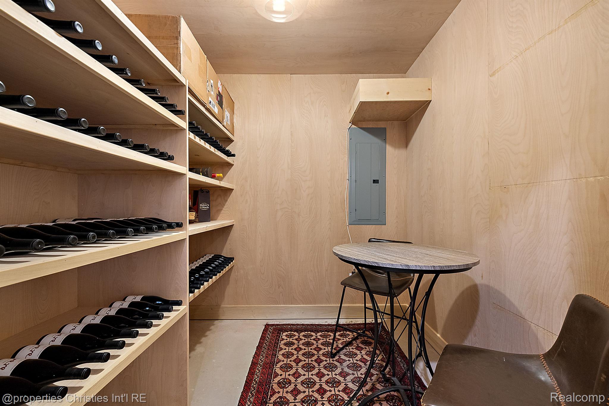 850 GREENWOOD Street