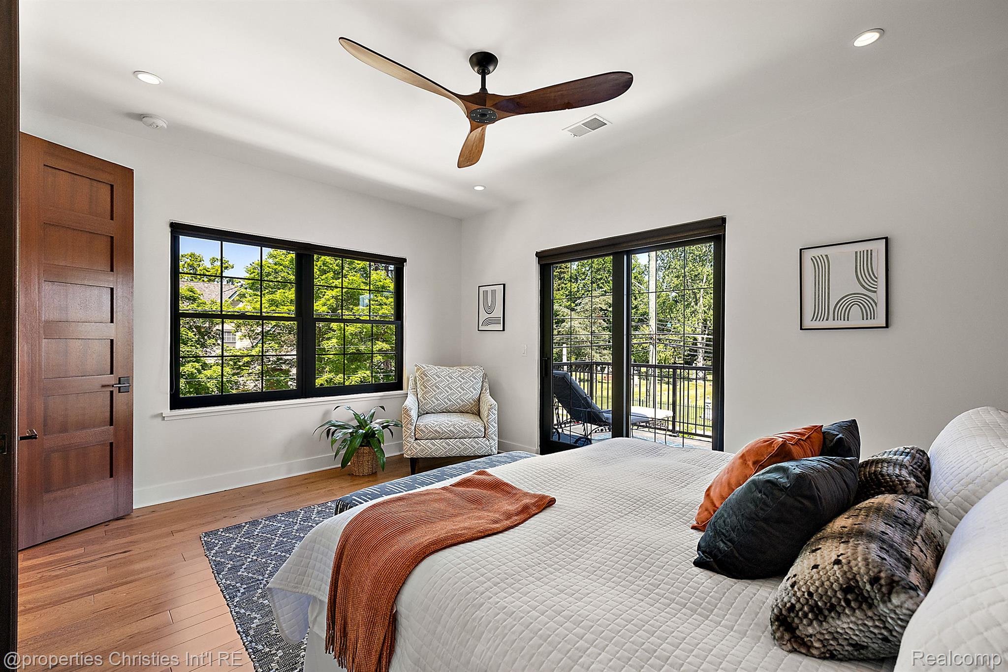 850 GREENWOOD Street