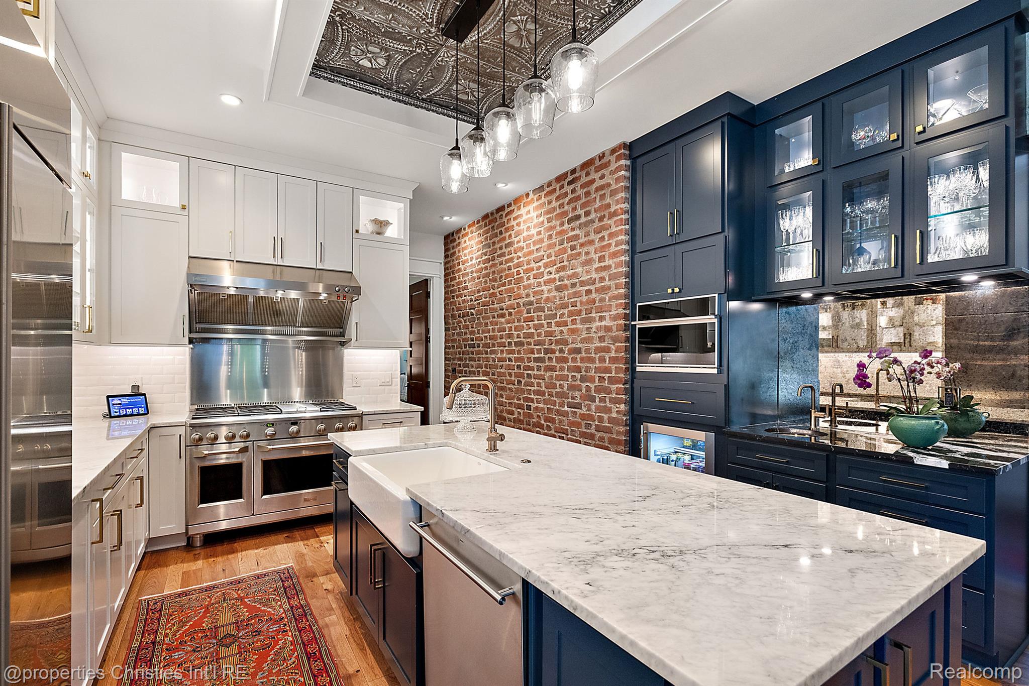 850 GREENWOOD Street