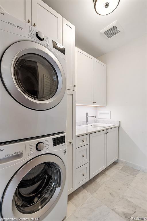 850 GREENWOOD Street