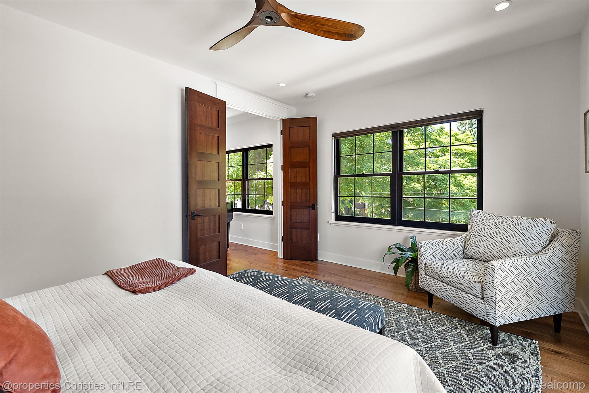 850 GREENWOOD Street