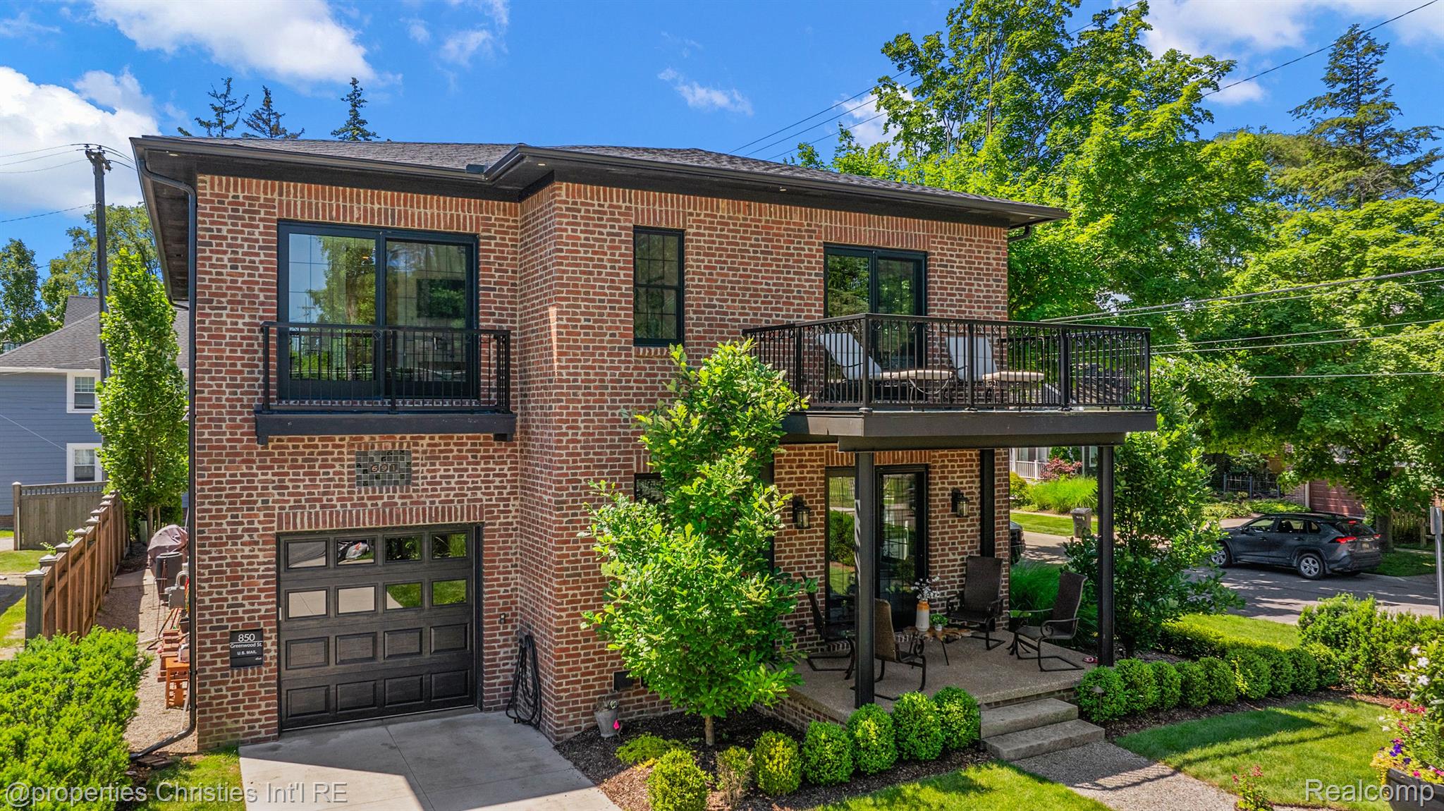 850 GREENWOOD Street