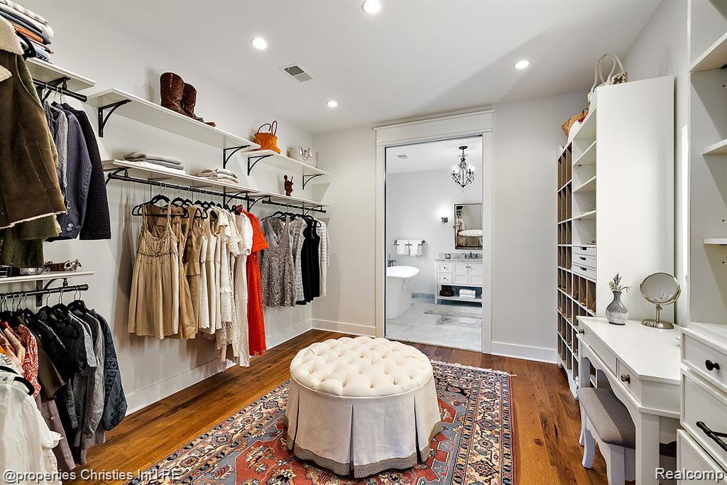 850 GREENWOOD Street