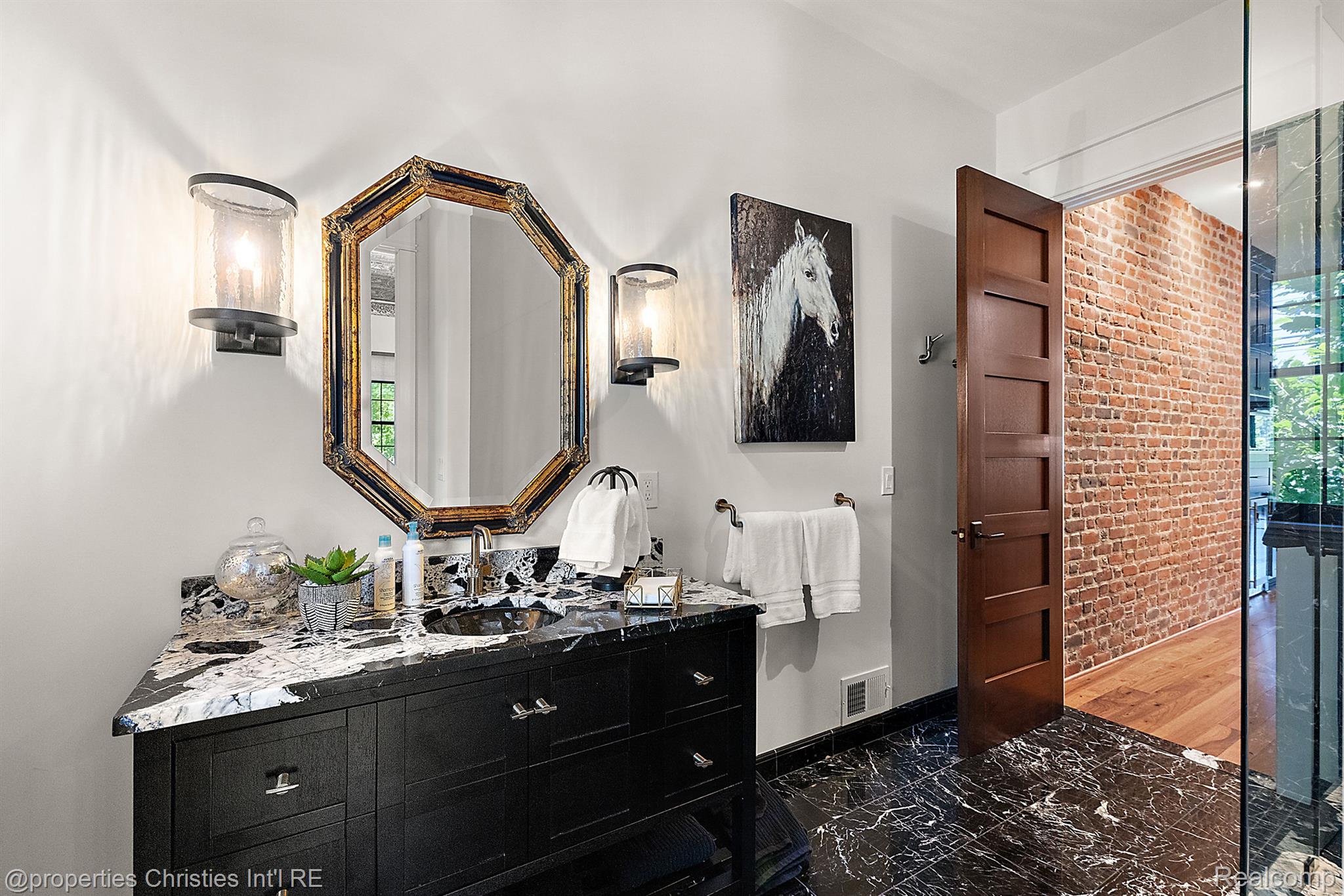 850 GREENWOOD Street