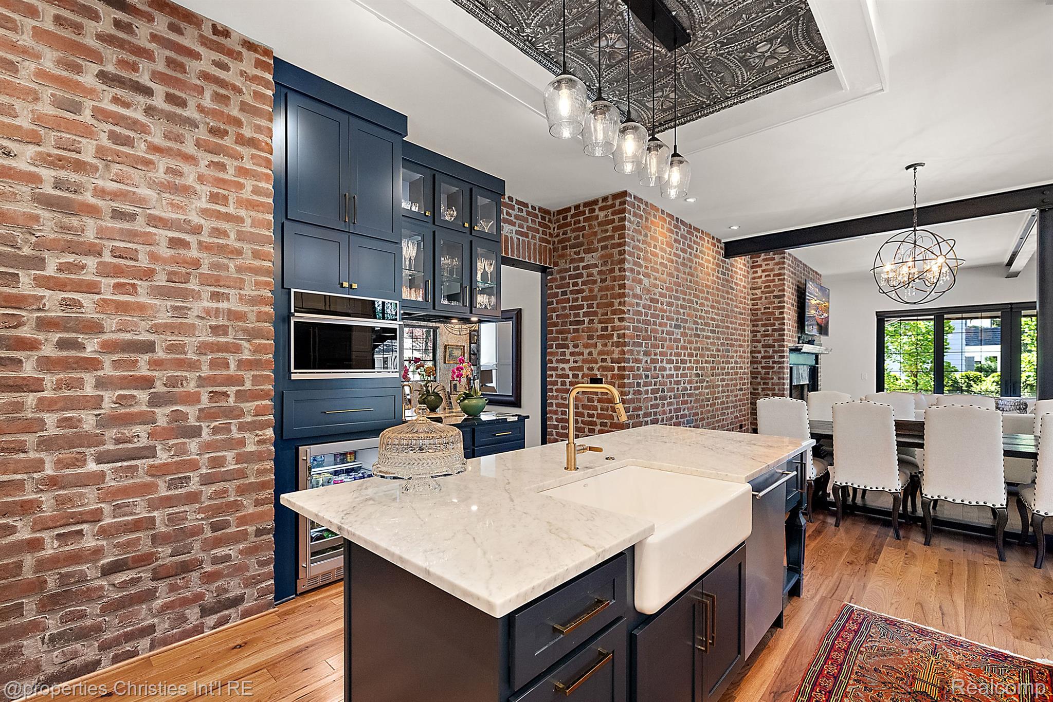 850 GREENWOOD Street