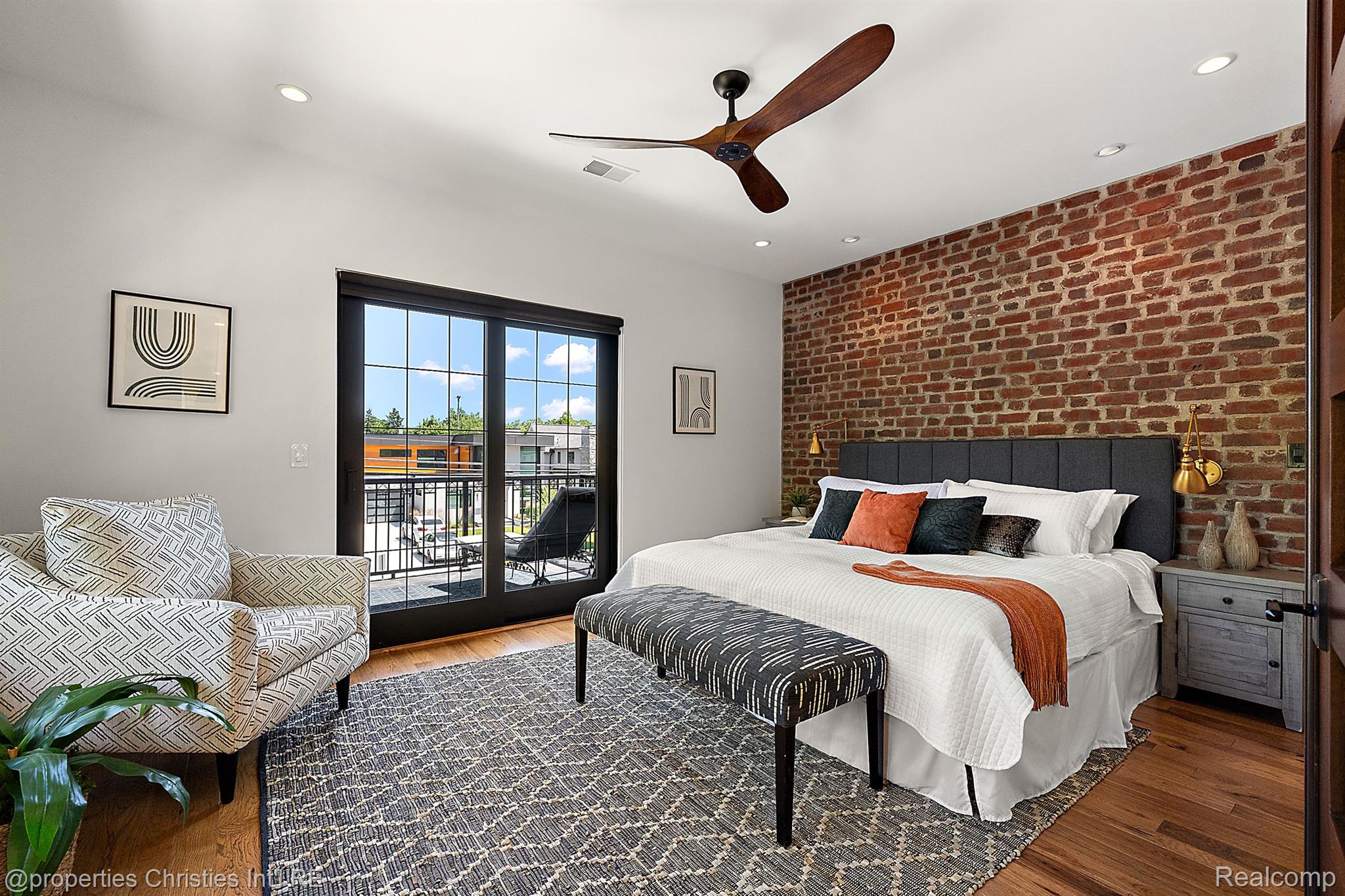 850 GREENWOOD Street