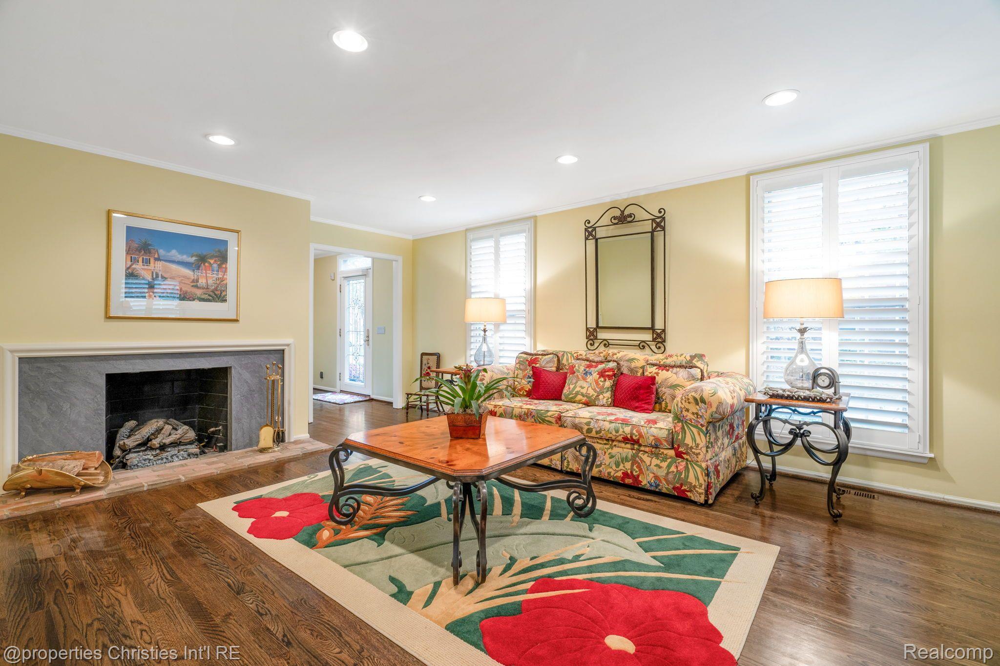660 Woodland