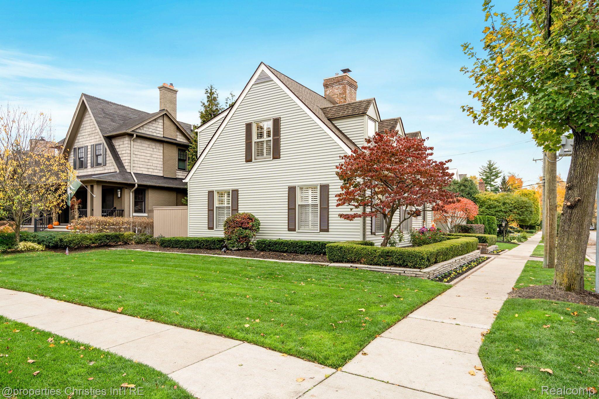 660 Woodland