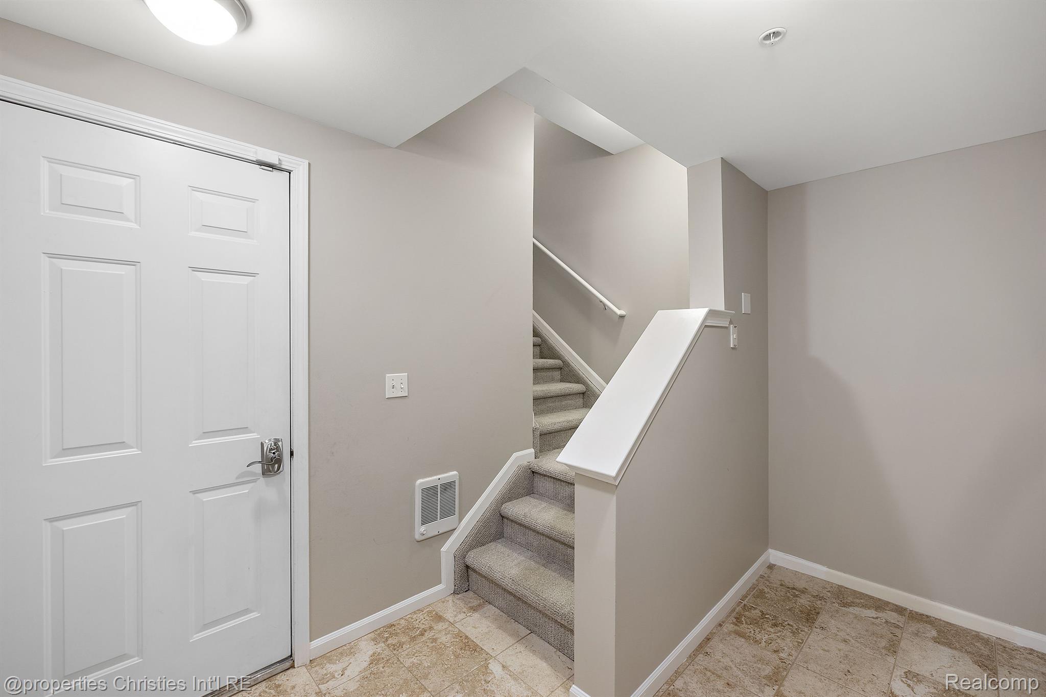 3283 Camden Drive
