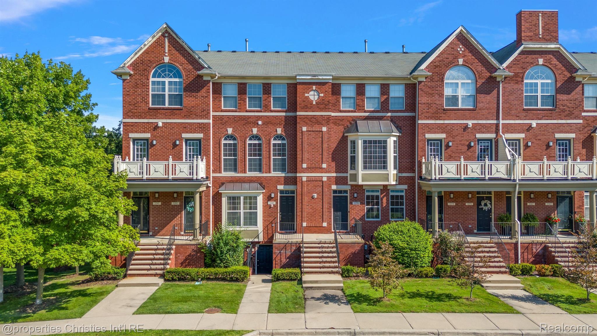 3283 Camden Drive