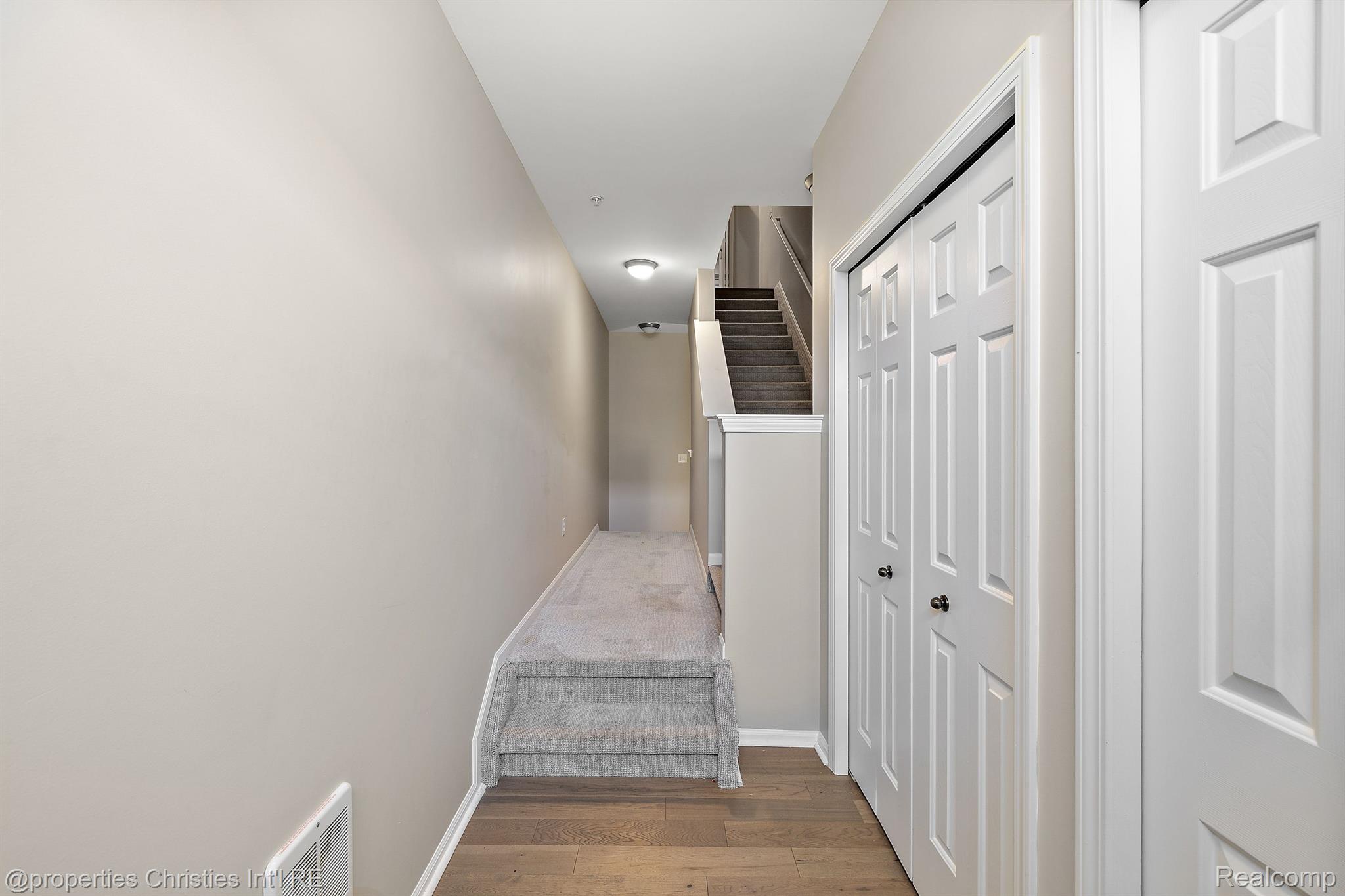3283 Camden Drive