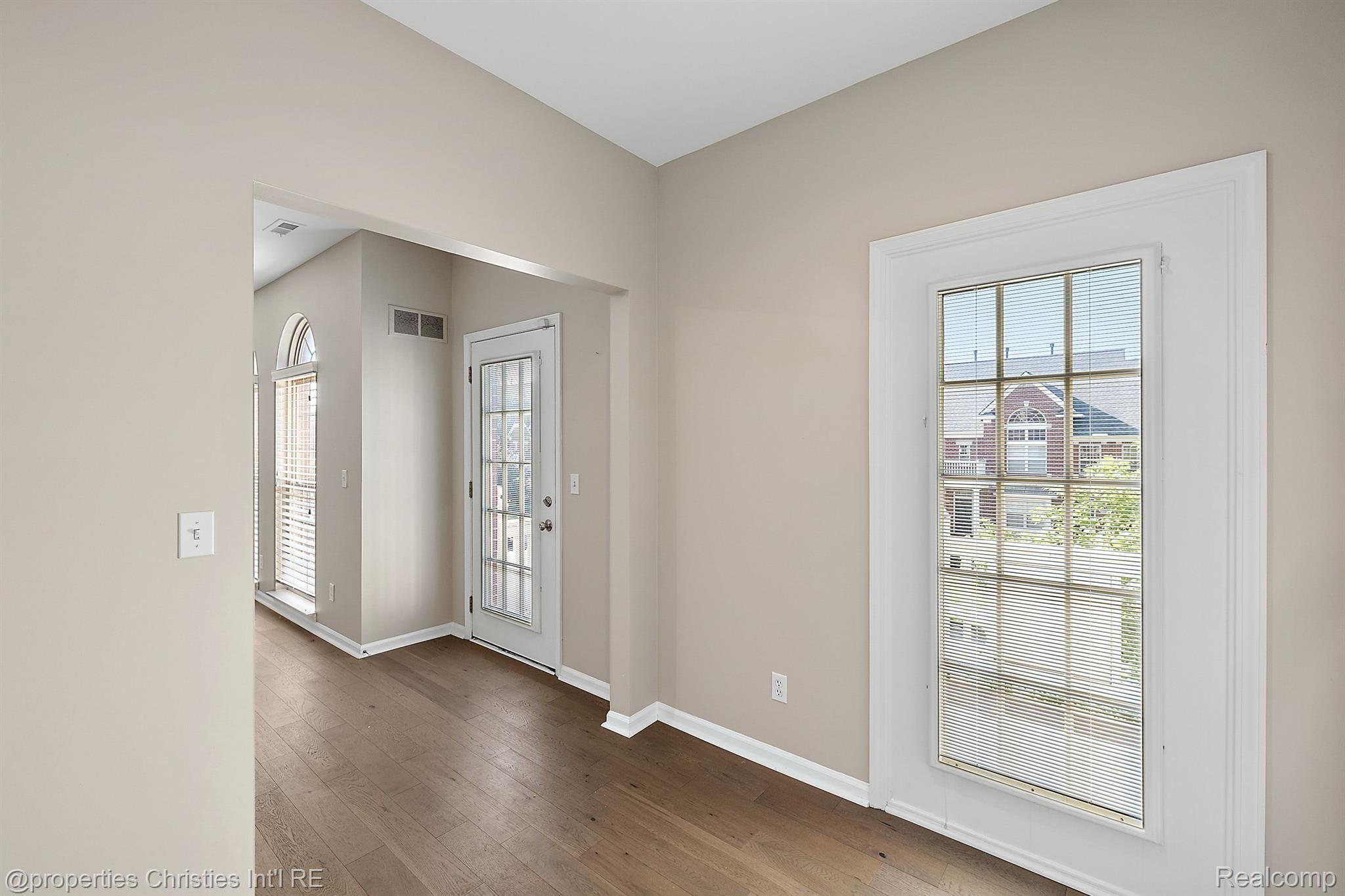 3283 Camden Drive