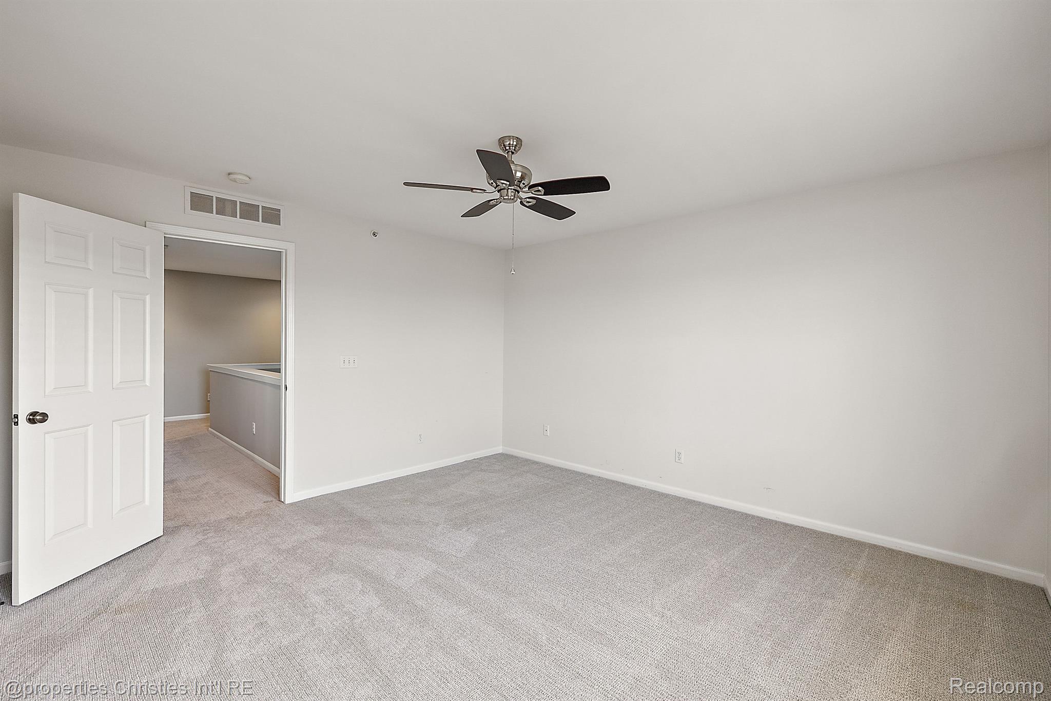 3283 Camden Drive