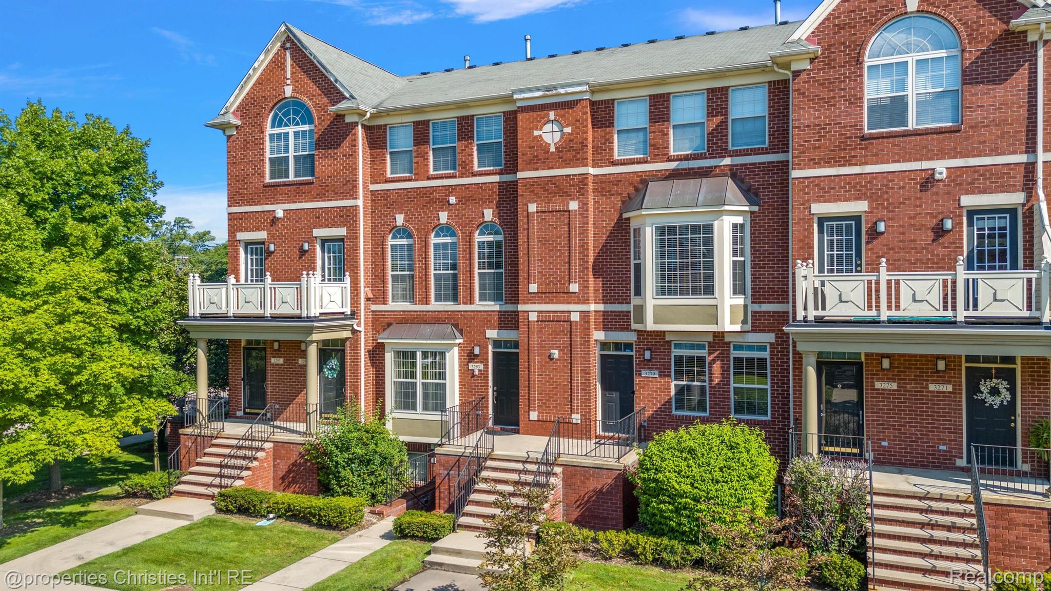 3283 Camden Drive