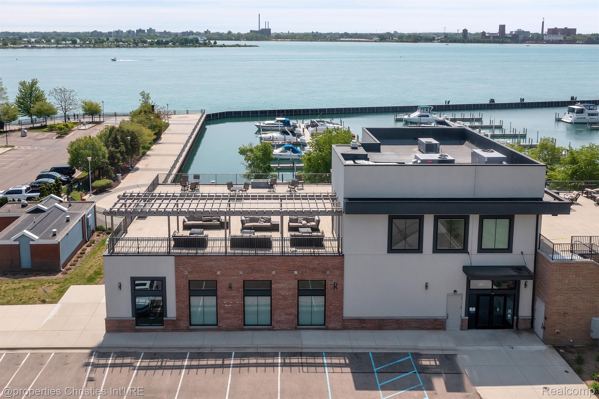 250 E HARBORTOWN Drive 1302